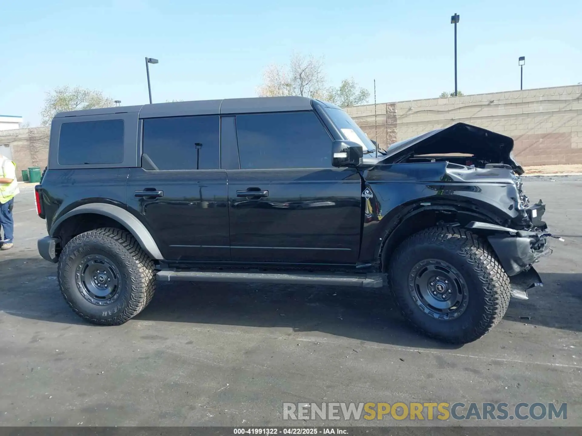 14 fotografías del automóvil dañado 1FMDE8BH2RLB45441 FORD BRONCO 2024