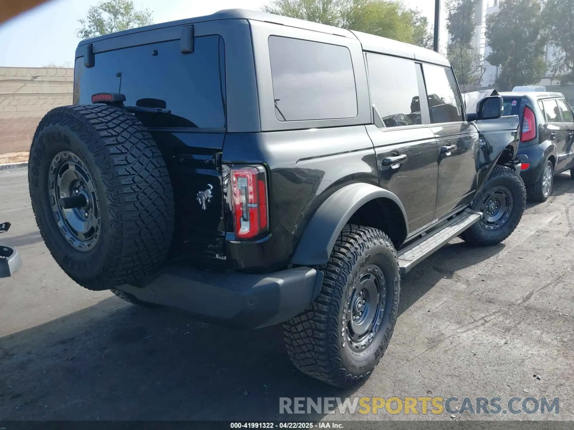4 fotografías del automóvil dañado 1FMDE8BH2RLB45441 FORD BRONCO 2024