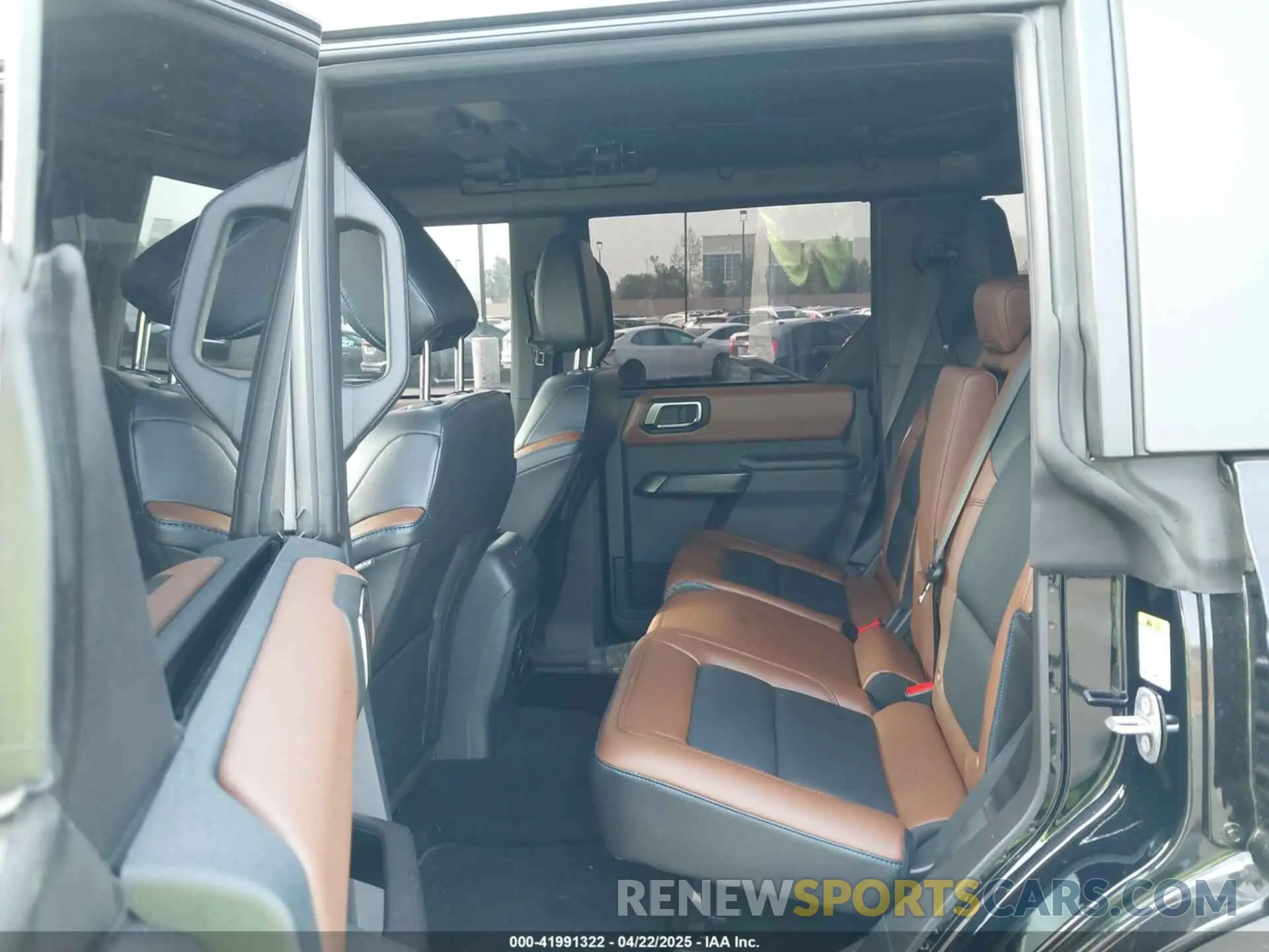 8 fotografías del automóvil dañado 1FMDE8BH2RLB45441 FORD BRONCO 2024