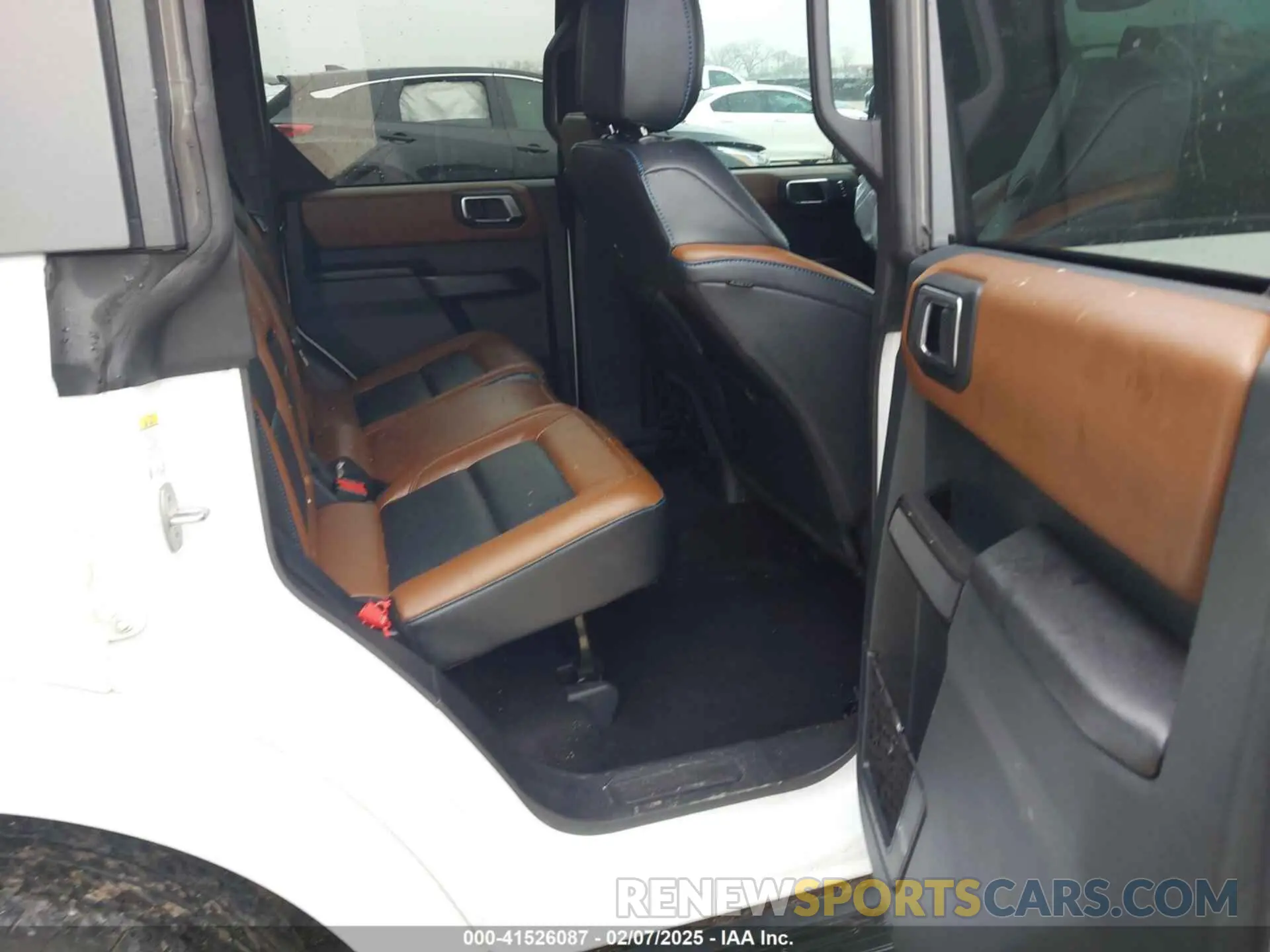 8 fotografías del automóvil dañado 1FMDE8BH4RLA69172 FORD BRONCO 2024