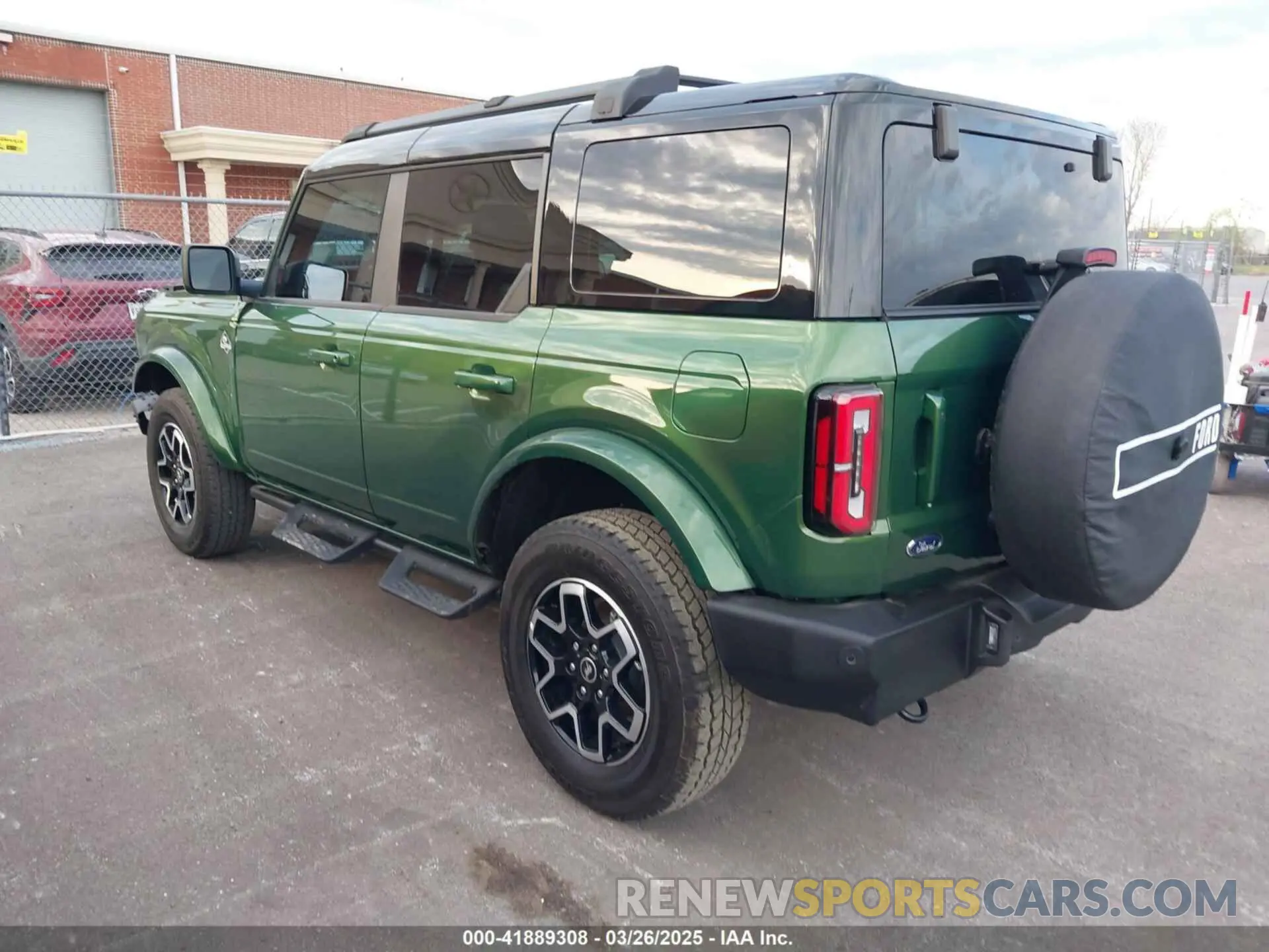3 fotografías del automóvil dañado 1FMDE8BHXRLB04524 FORD BRONCO 2024