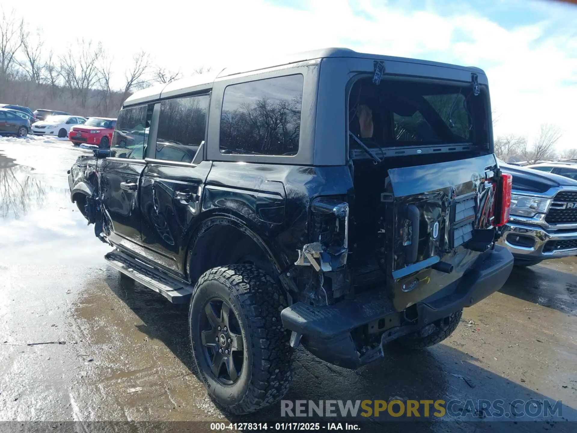 3 fotografías del automóvil dañado 1FMEE1BPXRLA19167 FORD BRONCO 2024