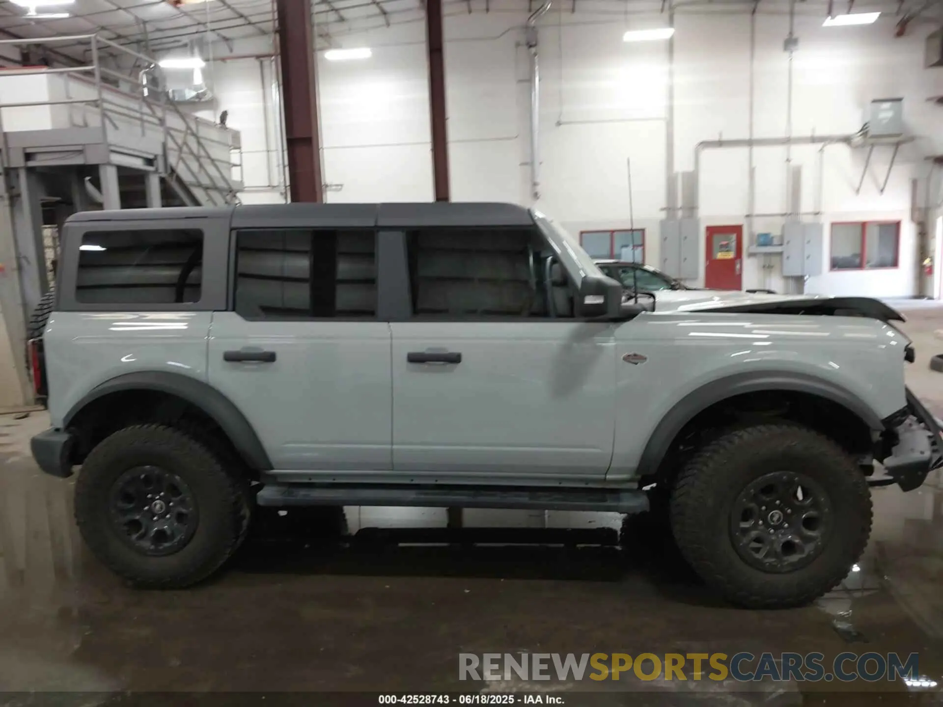 14 fotografías del automóvil dañado 1FMEE2BP2RLA23042 FORD BRONCO 2024