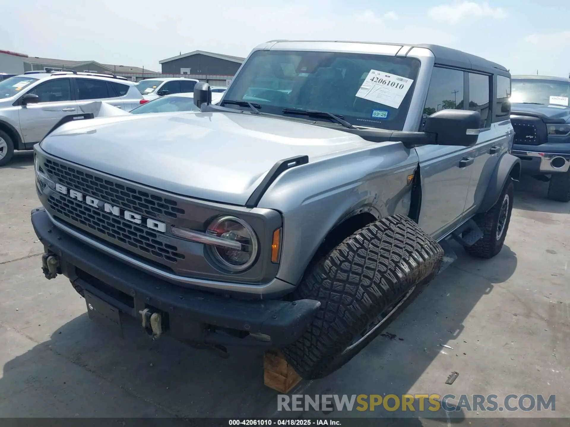 2 fotografías del automóvil dañado 1FMEE9BP7RLA32263 FORD BRONCO 2024