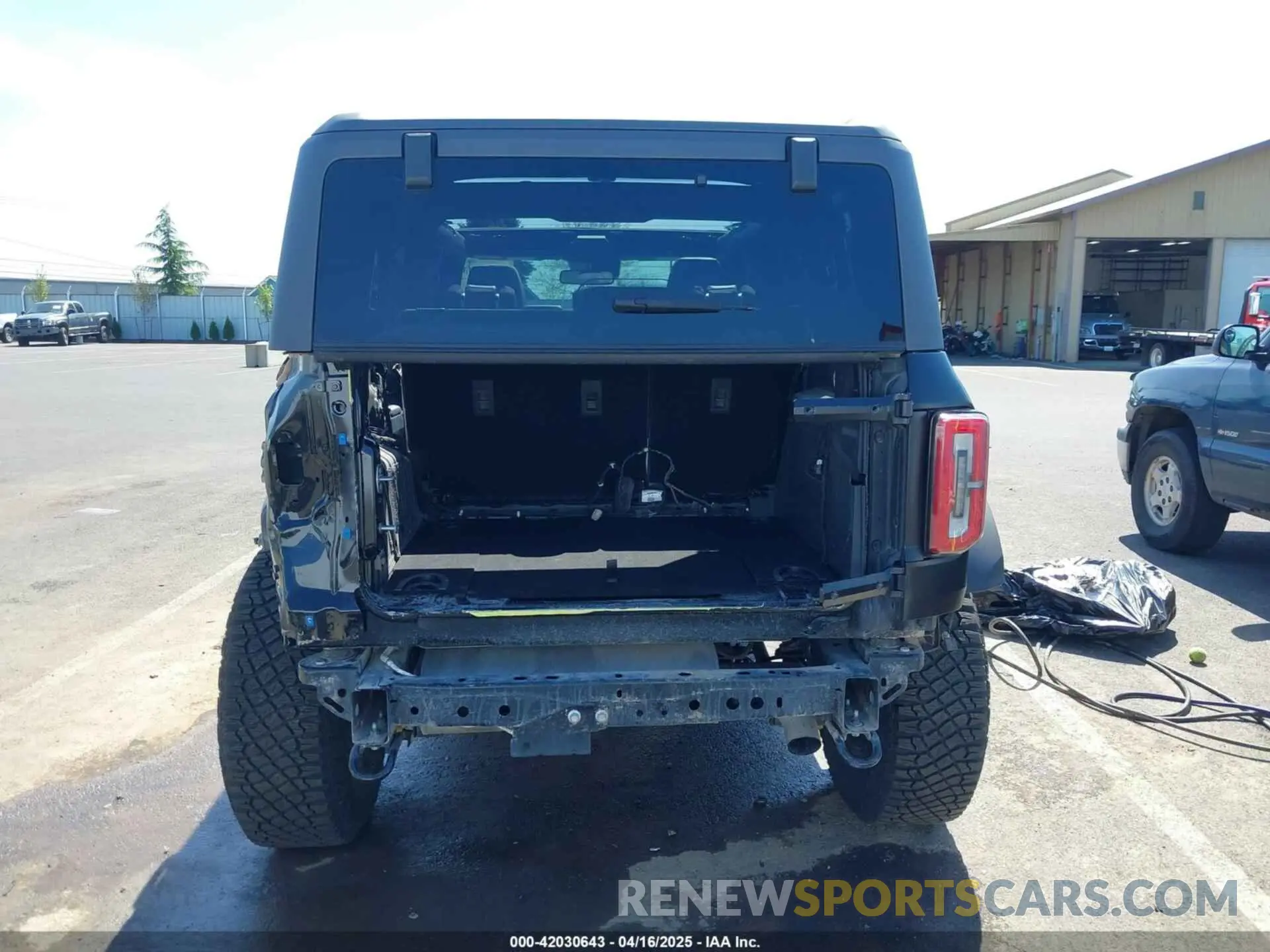 17 fotografías del automóvil dañado 1FMEE9BP8RLA95212 FORD BRONCO 2024