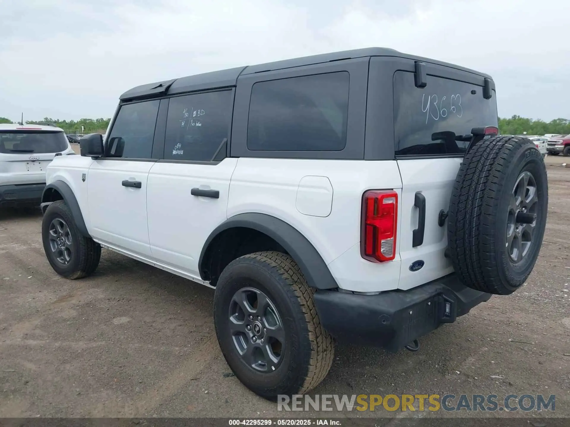 3 fotografías del automóvil dañado 1FMDE7BH3SLA43663 FORD BRONCO 2025