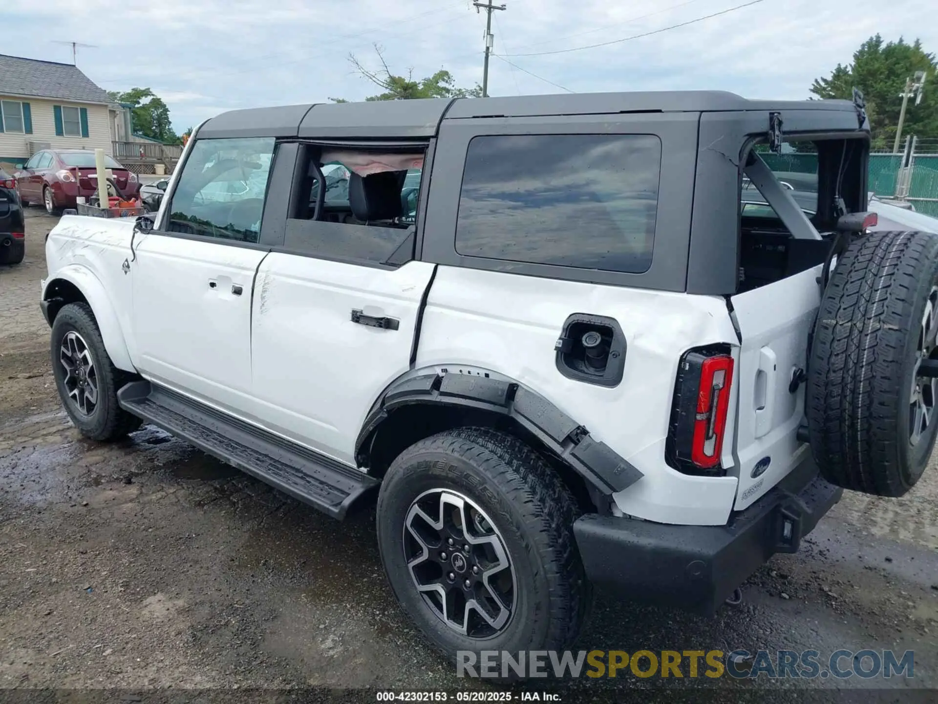3 fotografías del automóvil dañado 1FMDE8BH3SLA68925 FORD BRONCO 2025