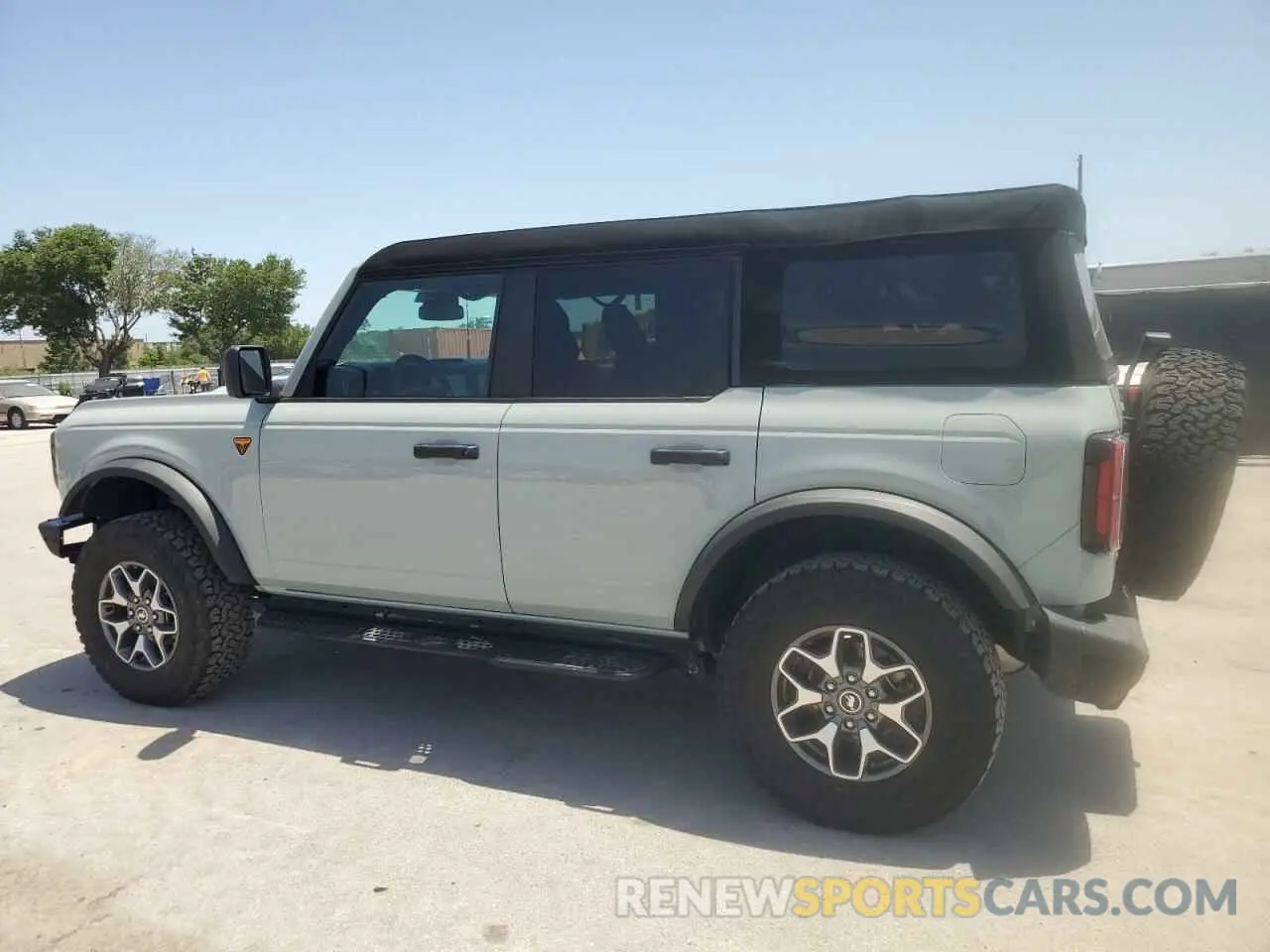 2 fotografías del automóvil dañado 1FMEE9BH0RLA13109 FORD BRONCO BAD 2024