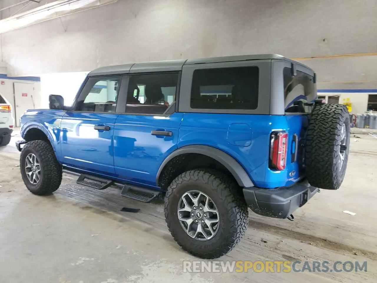 2 fotografías del automóvil dañado 1FMEE9BP5RLA08124 FORD BRONCO BAD 2024