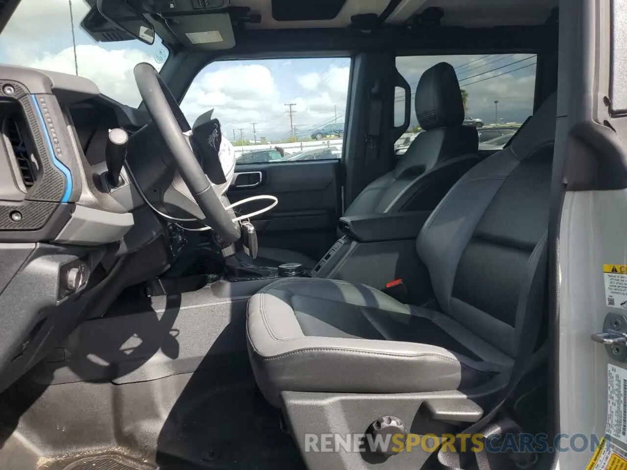 7 fotografías del automóvil dañado 1FMDE1BH9RLB26151 FORD BRONCO BLA 2024