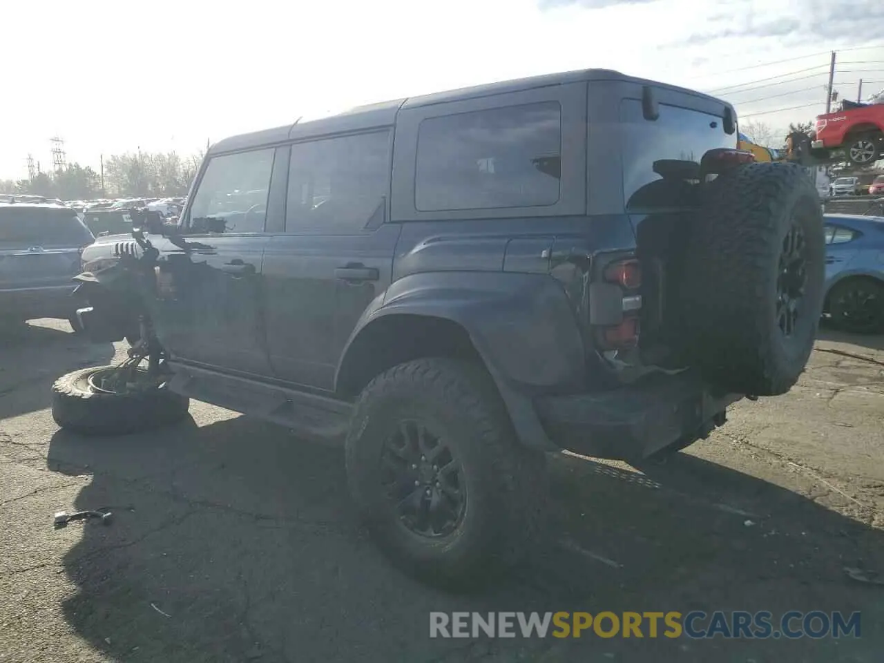 2 fotografías del automóvil dañado 1FMEE5JR4PLA93286 FORD BRONCO RAP 2023