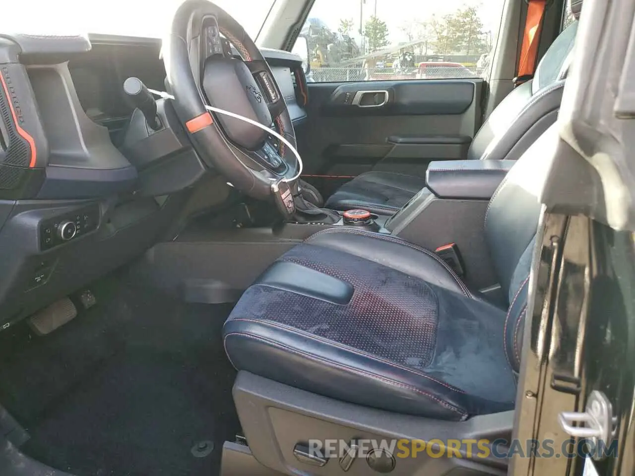 7 fotografías del automóvil dañado 1FMEE5JR4PLA93286 FORD BRONCO RAP 2023
