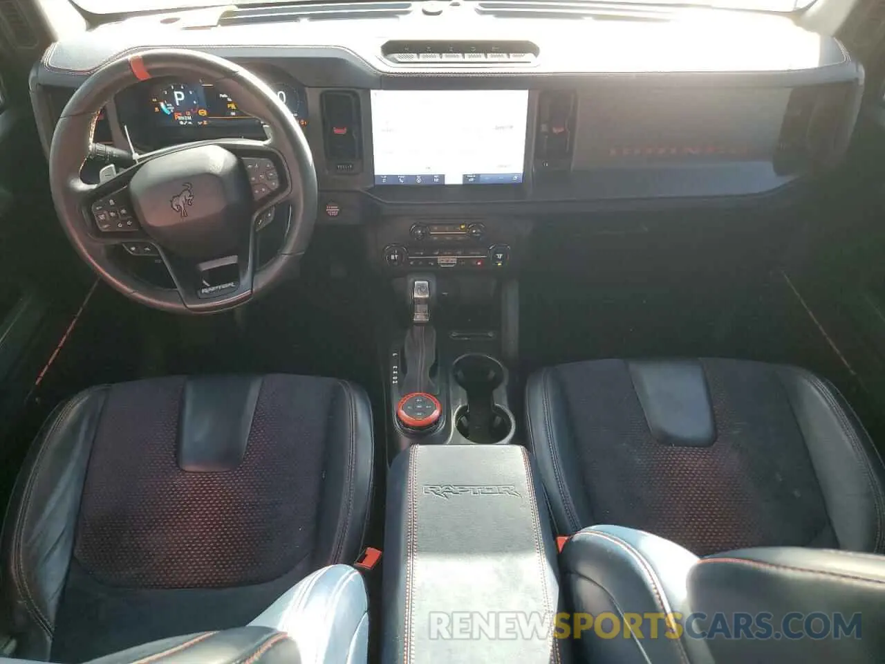 8 fotografías del automóvil dañado 1FMEE5JR4PLA93286 FORD BRONCO RAP 2023