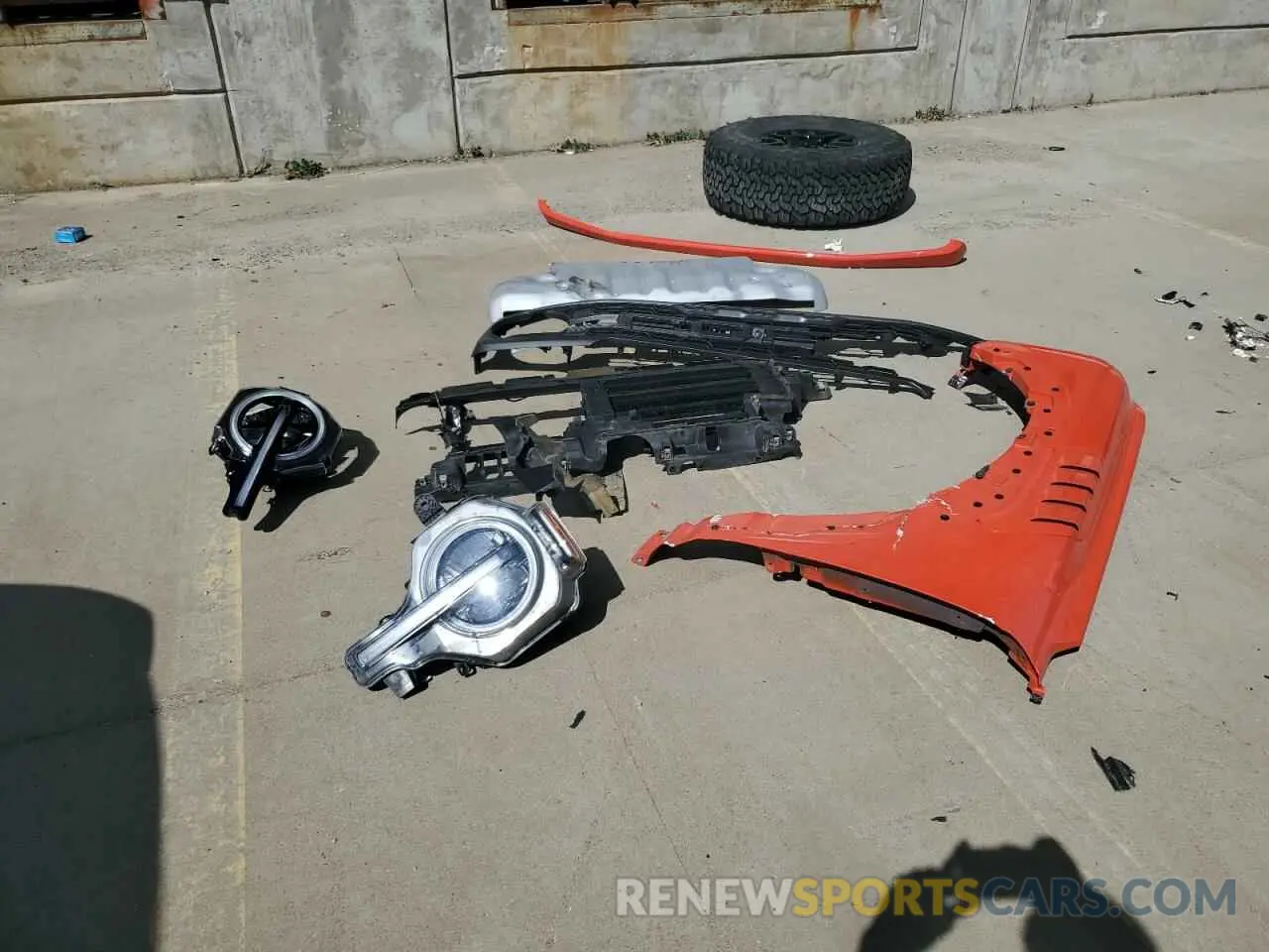 12 fotografías del automóvil dañado 1FMEE5JRXPLB07725 FORD BRONCO RAP 2023