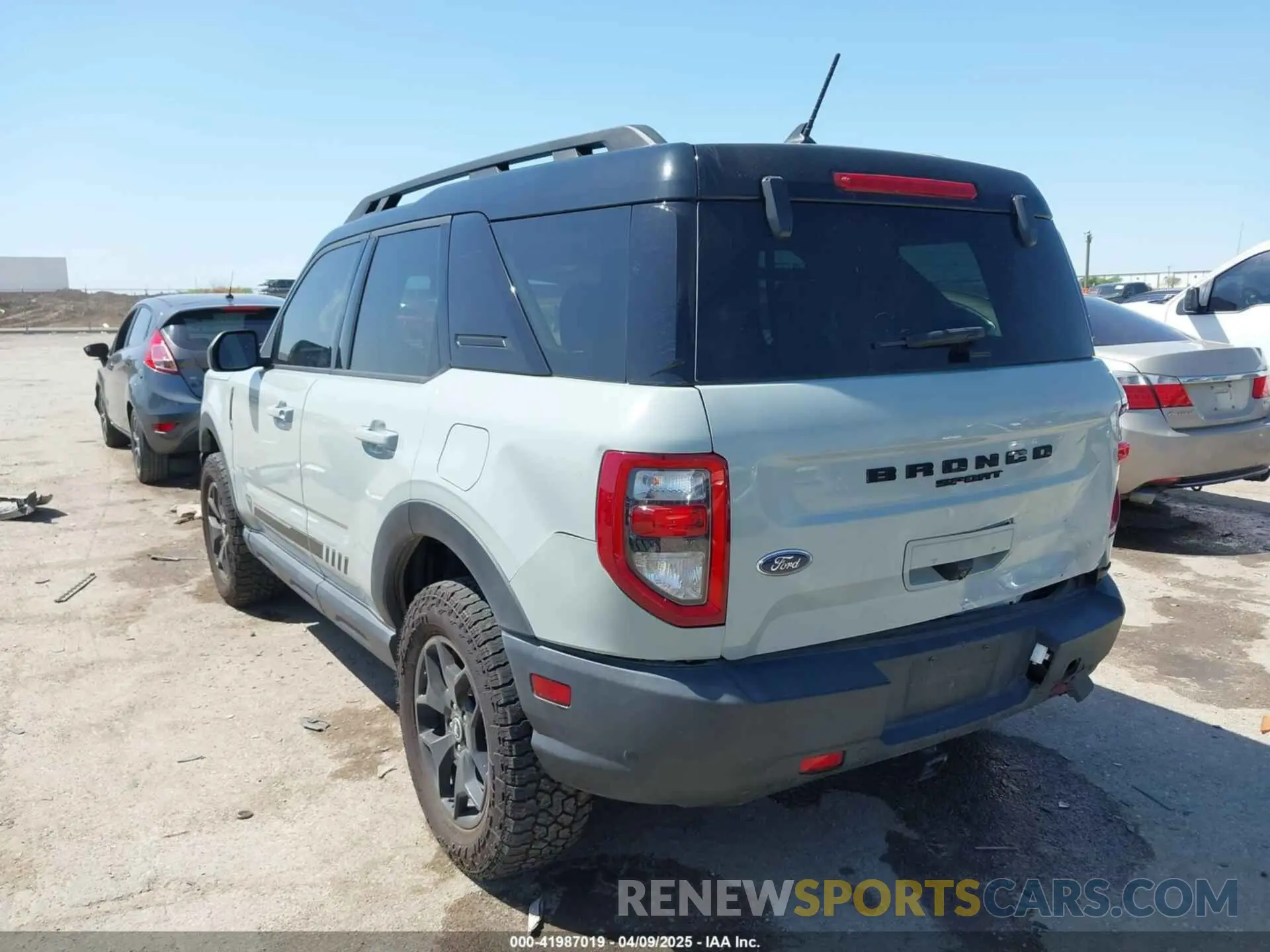 3 fotografías del automóvil dañado 3FMCR9F9XMRA13143 FORD BRONCO SPORT 2021
