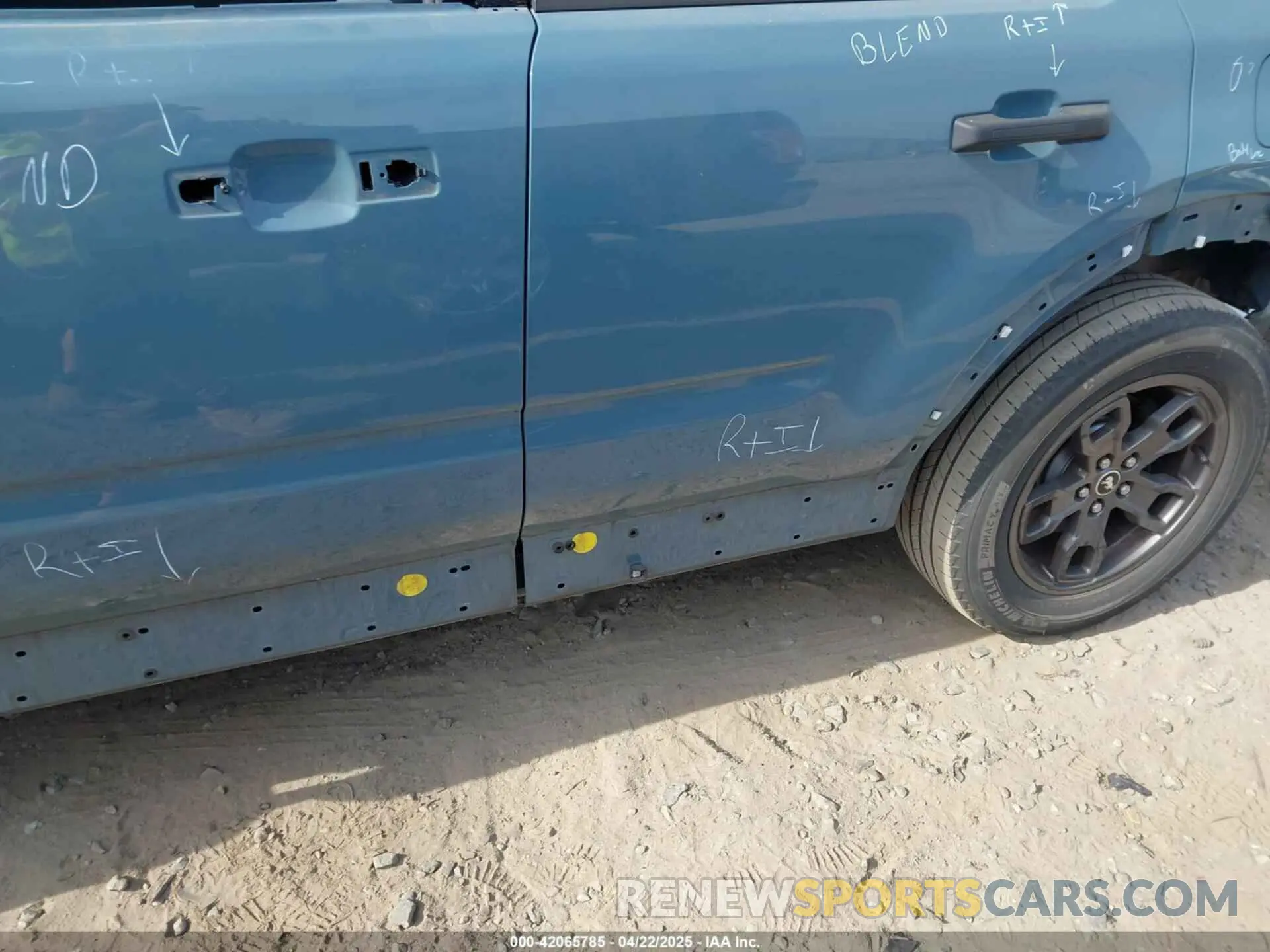 19 fotografías del automóvil dañado 3FMCR9B6XNRD65085 FORD BRONCO SPORT 2022