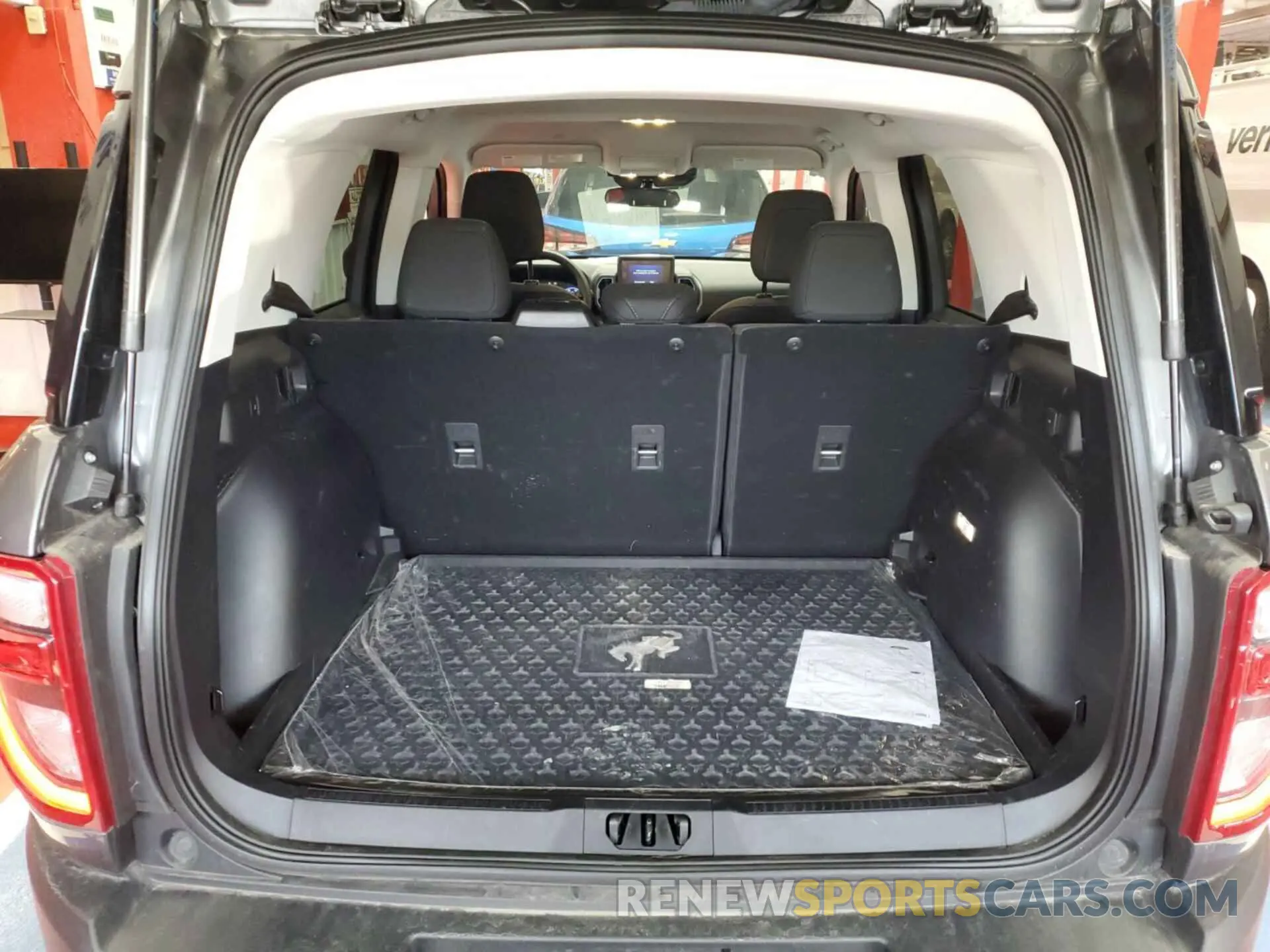 2 fotografías del automóvil dañado 3FMCR9B60PRD75661 FORD BRONCO SPORT 2023