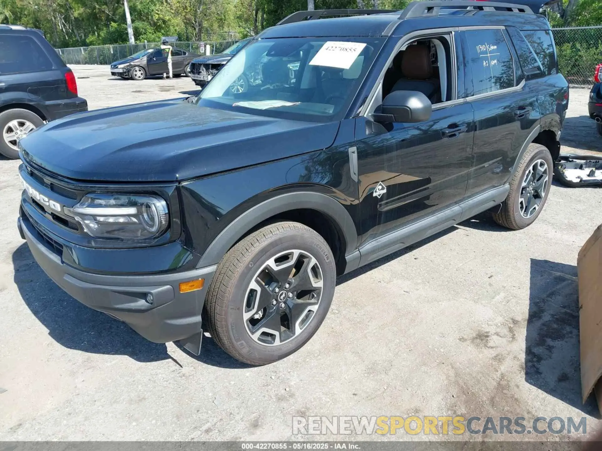 2 fotografías del automóvil dañado 3FMCR9C69RRF40267 FORD BRONCO SPORT 2024