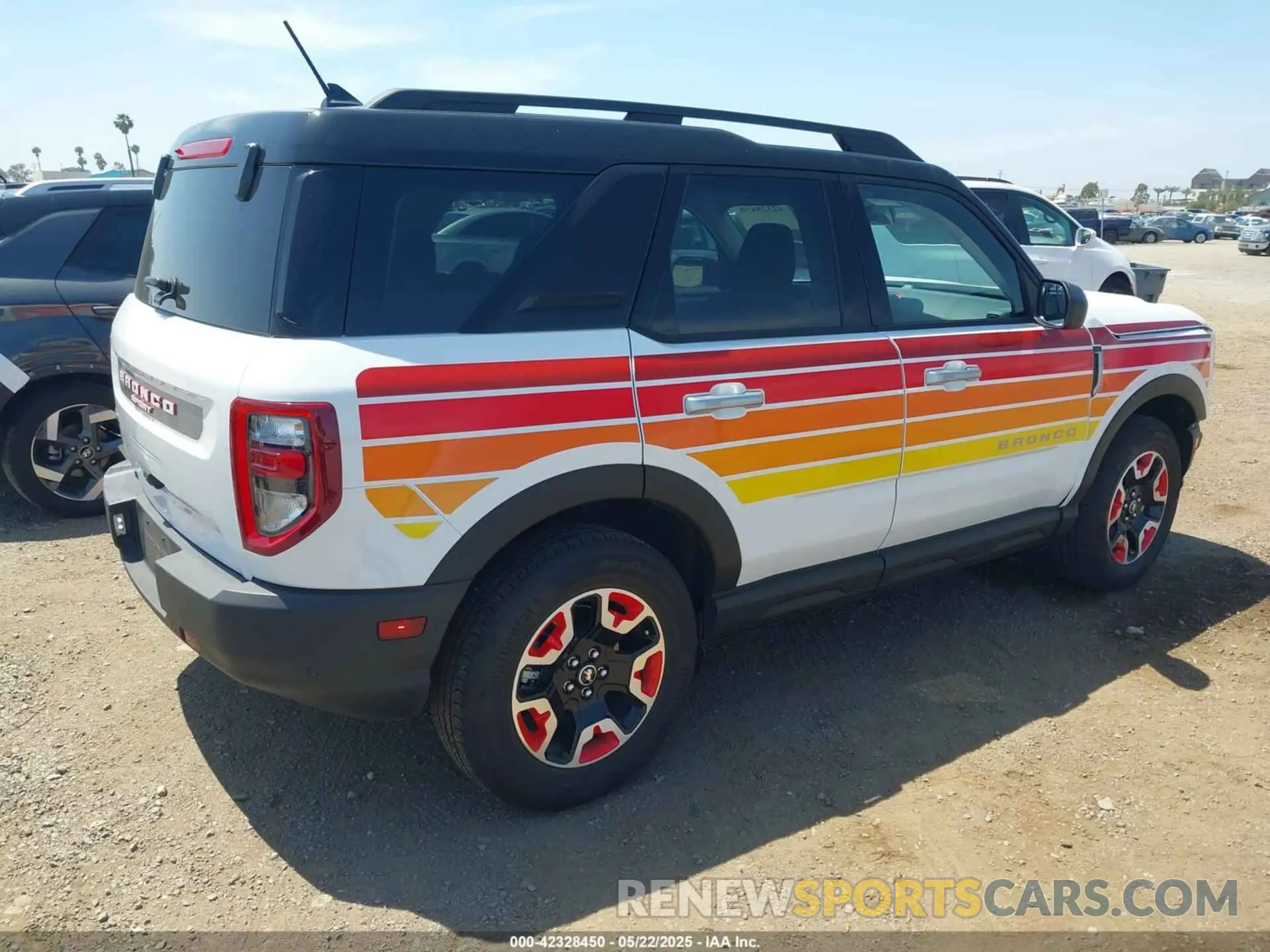 4 fotografías del automóvil dañado 3FMCR9K67RRF43668 FORD BRONCO SPORT 2024