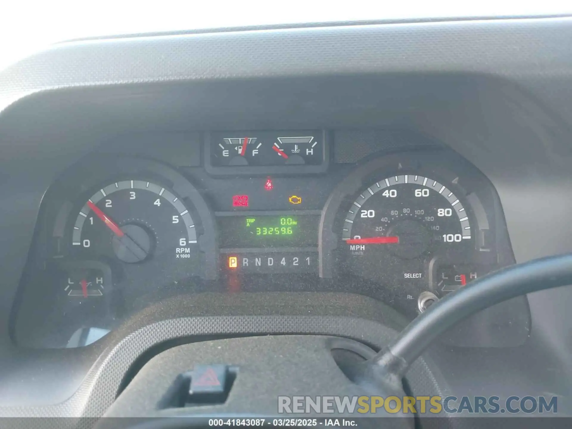 5 fotografías del automóvil dañado 1FDEE3FS4KDC21500 FORD E-350 CUTAWAY 2019