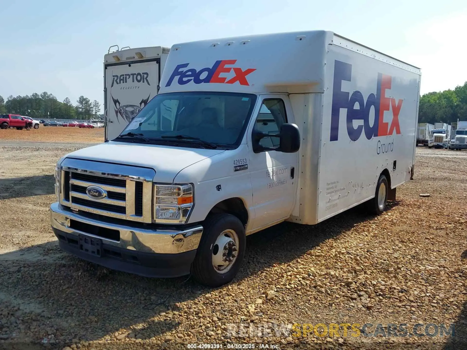 2 fotografías del automóvil dañado 1FDWE3FK6MDC07041 FORD E-350 CUTAWAY 2021