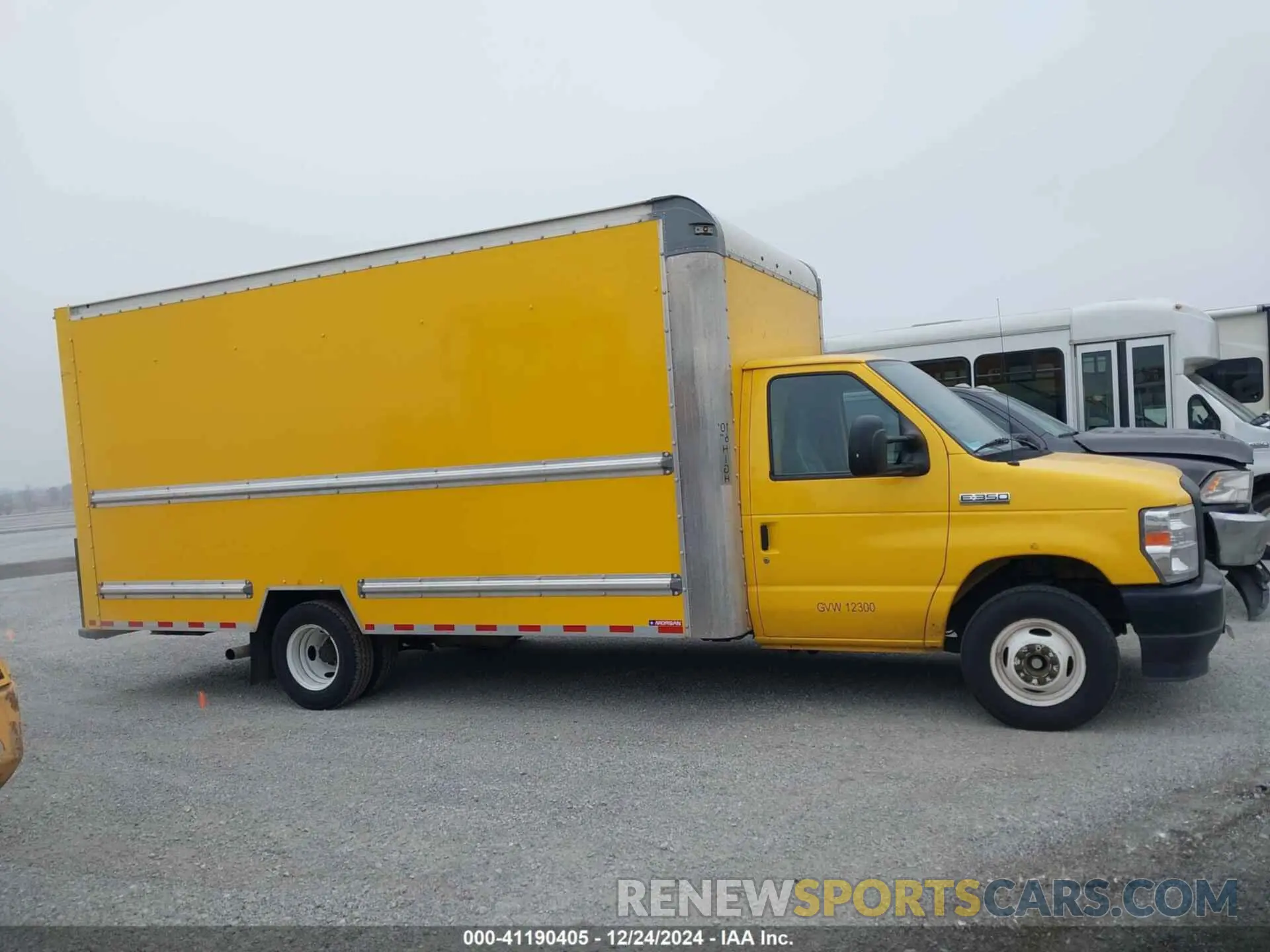 13 fotografías del automóvil dañado 1FDWE3FNXMDC10325 FORD E-350 CUTAWAY 2021