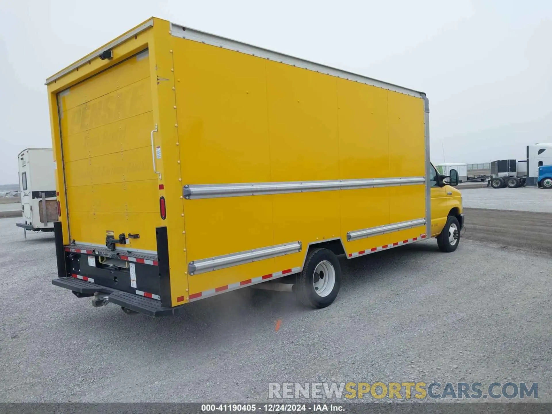 4 fotografías del automóvil dañado 1FDWE3FNXMDC10325 FORD E-350 CUTAWAY 2021