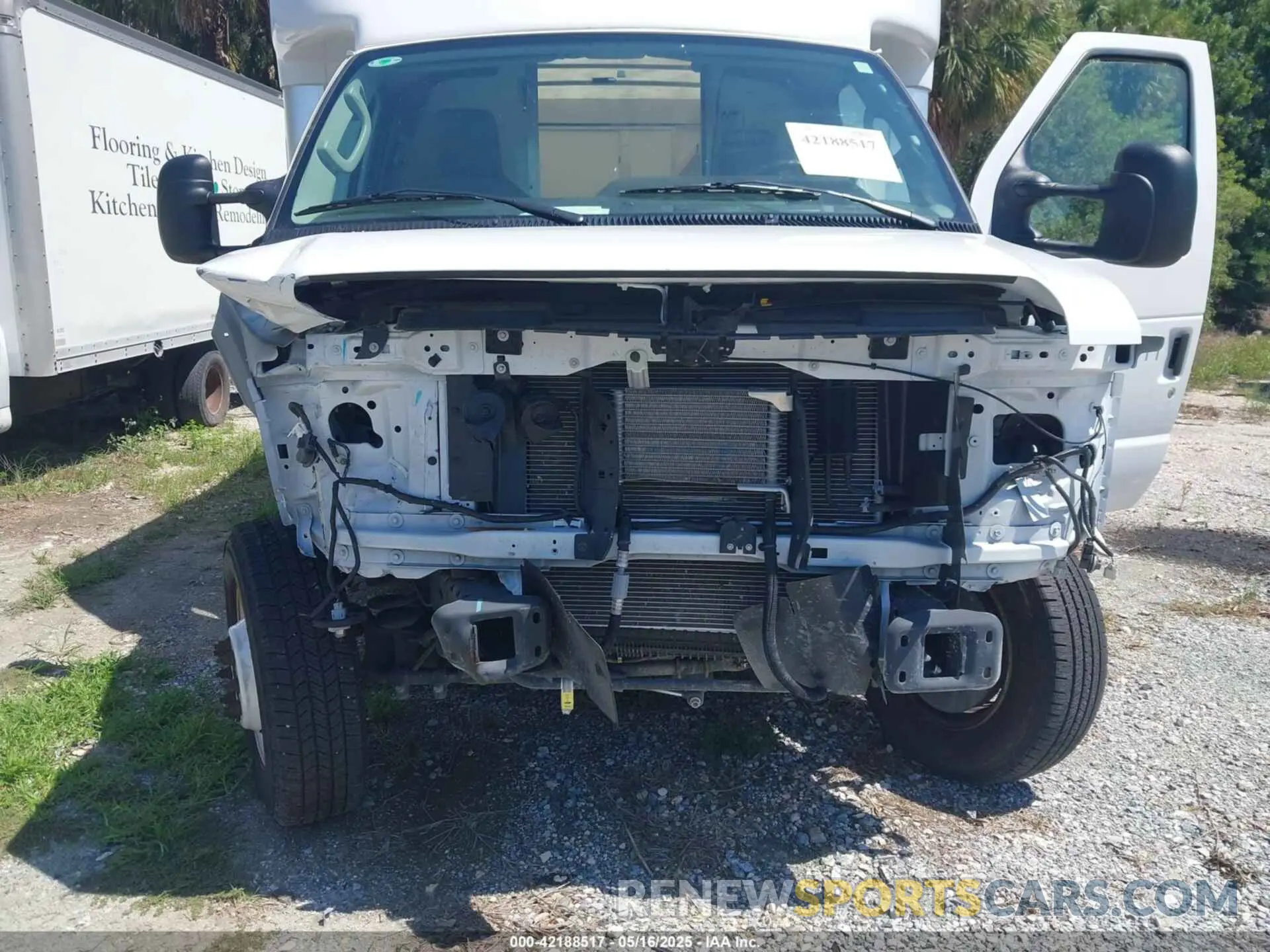 11 fotografías del automóvil dañado 1FDWE3FN1RDD45815 FORD E-350 CUTAWAY 2024