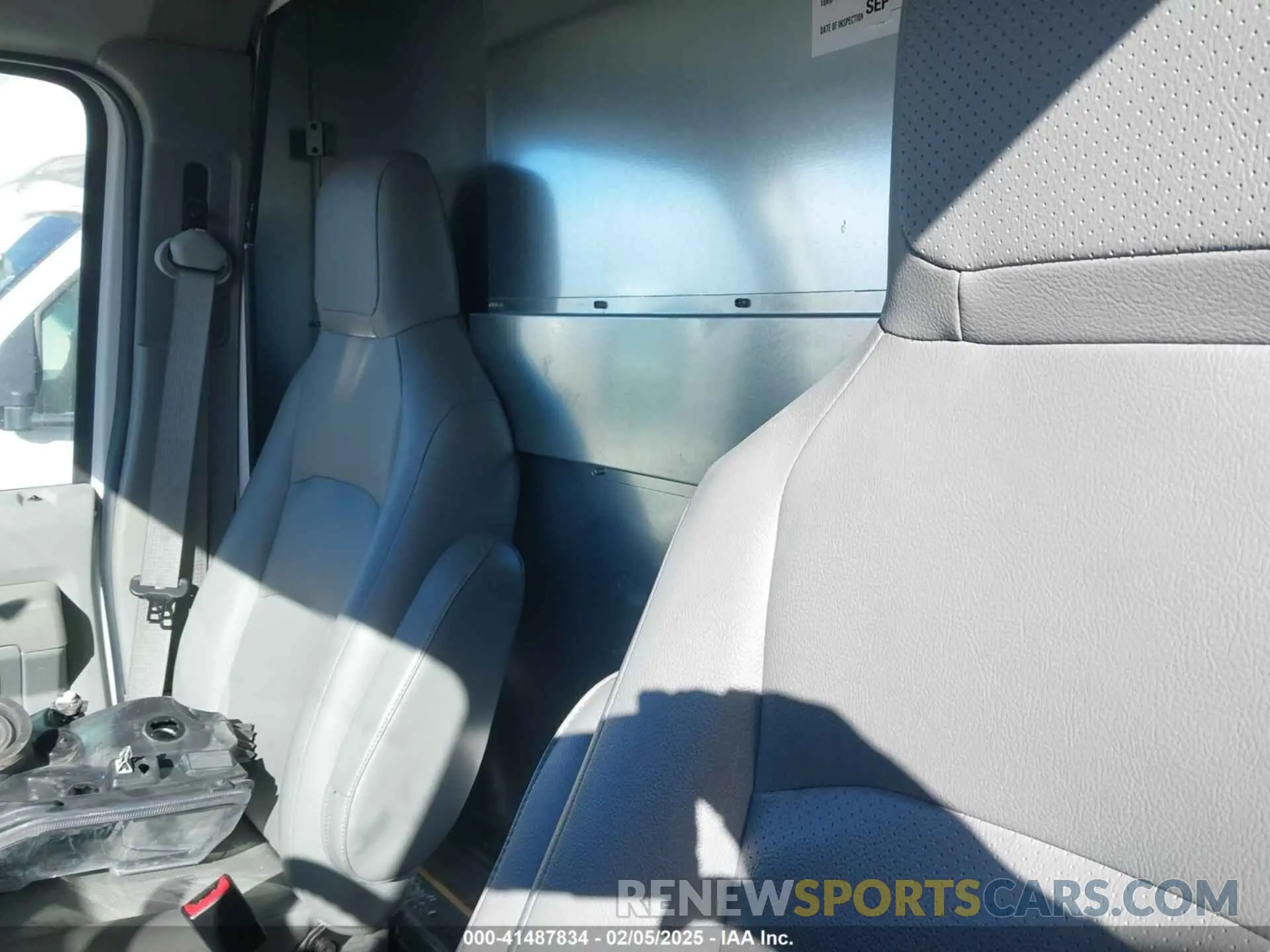 7 fotografías del automóvil dañado 1FDWE3FN6RDD14561 FORD E-350 CUTAWAY 2024
