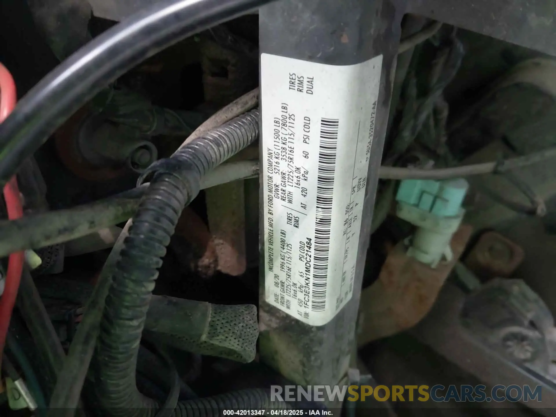 8 fotografías del automóvil dañado 1FC3E3KN1MDC21484 FORD E-350 STRIPPED 2021