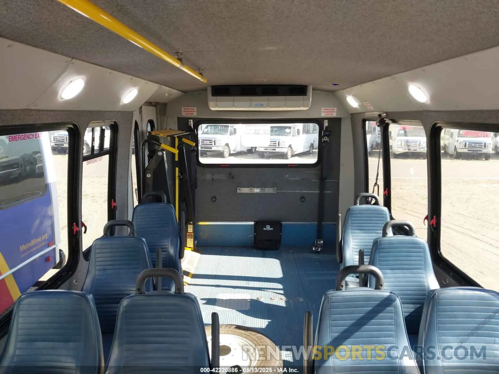 6 fotografías del automóvil dañado 1FDFE4FS0KDC56688 FORD E-450 CUTAWAY 2019
