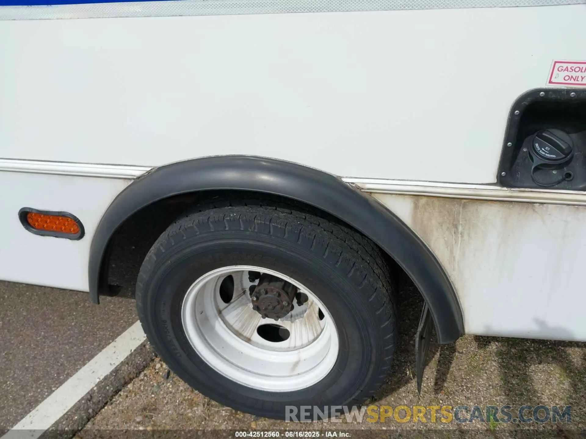 11 fotografías del automóvil dañado 1FDFE4FS0KDC60613 FORD E-450 CUTAWAY 2019