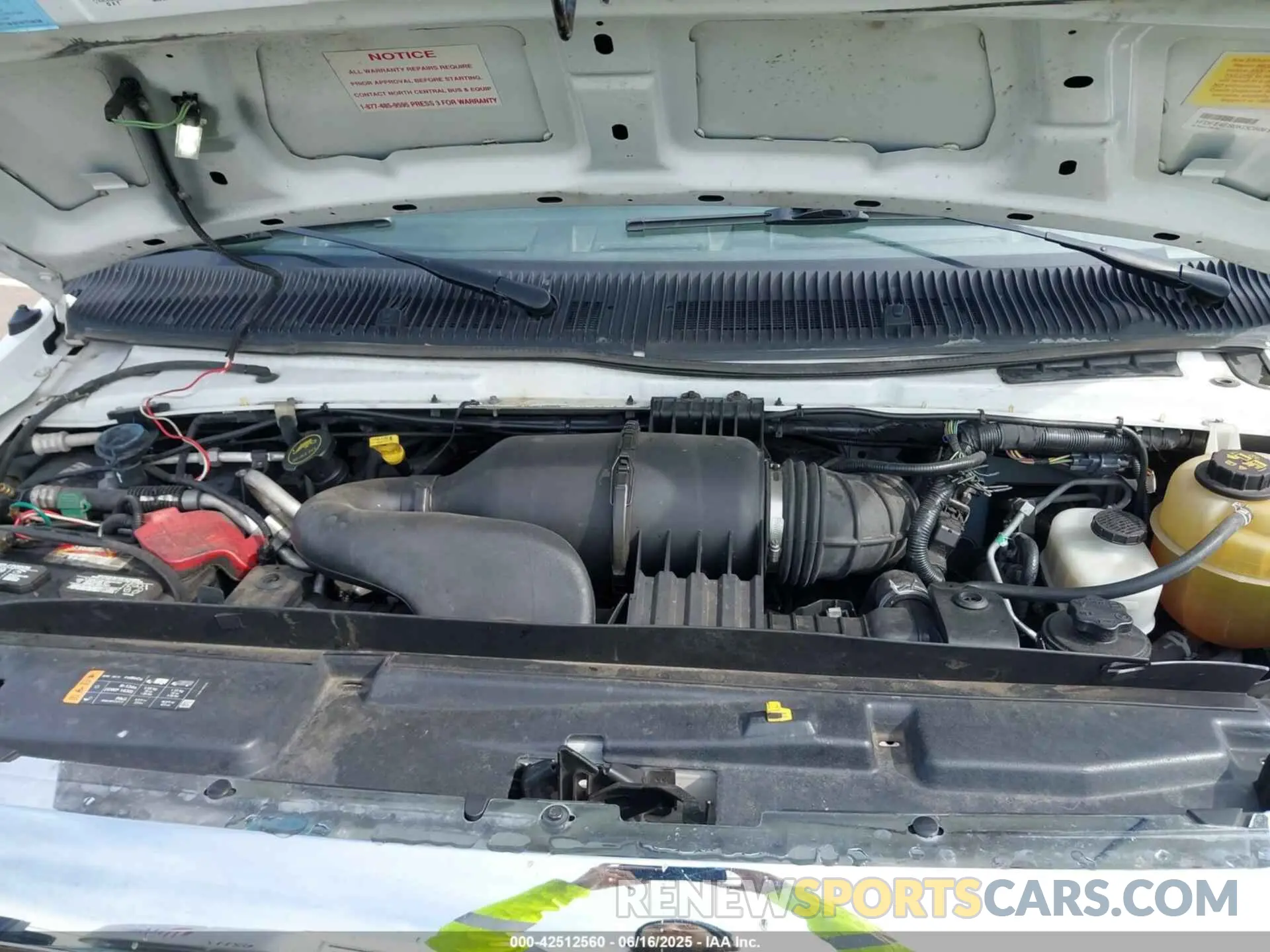 9 fotografías del automóvil dañado 1FDFE4FS0KDC60613 FORD E-450 CUTAWAY 2019