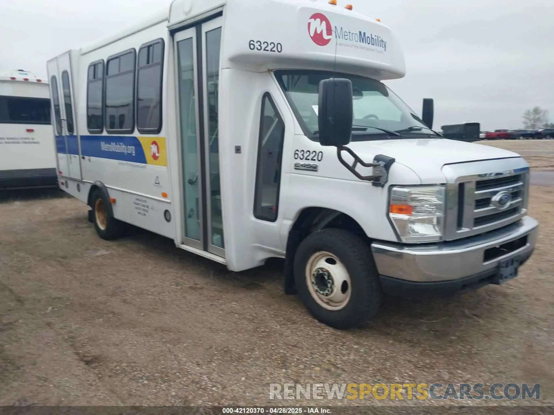 1 fotografías del automóvil dañado 1FDFE4FS1KDC31024 FORD E-450 CUTAWAY 2019
