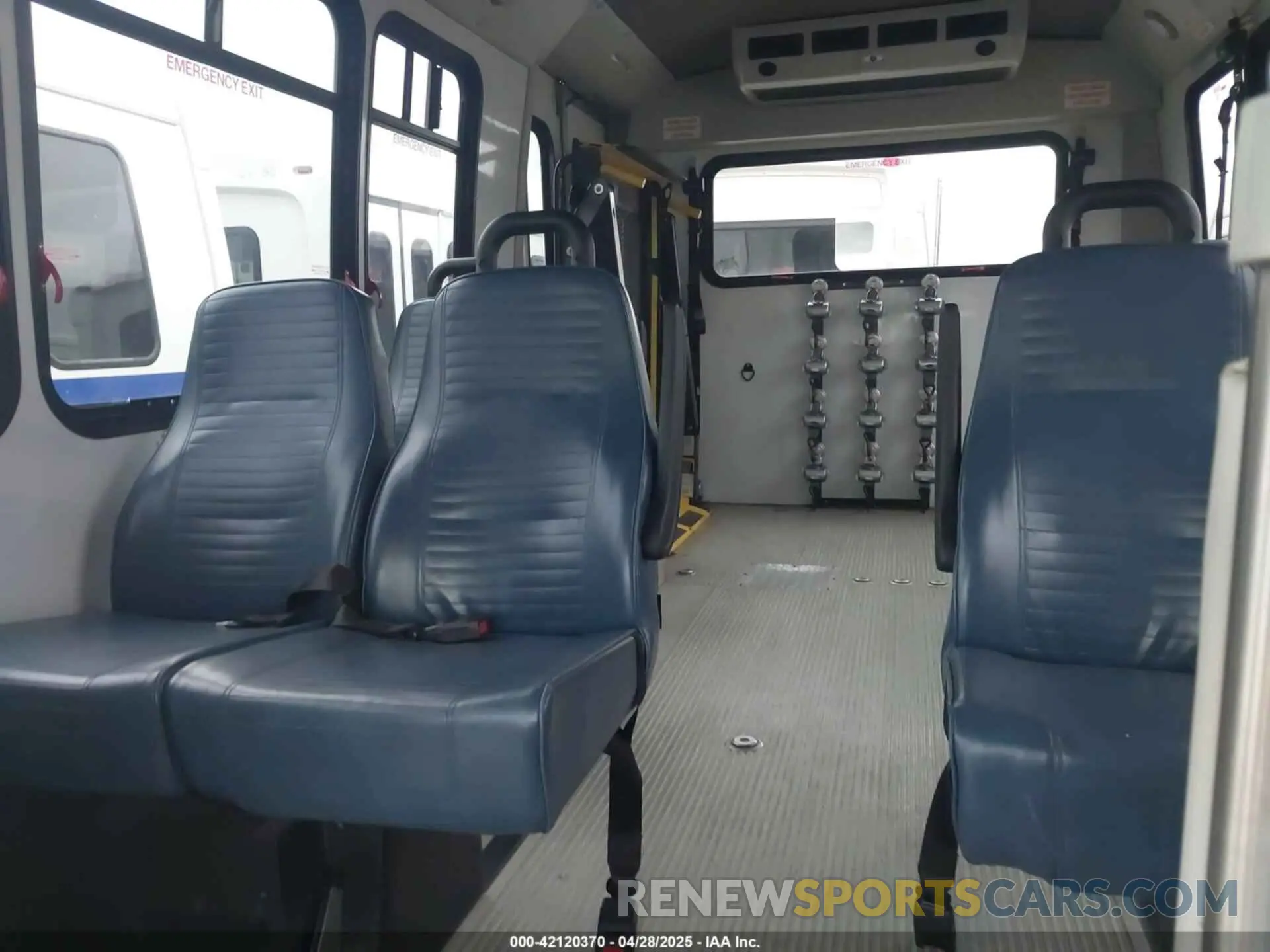 6 fotografías del automóvil dañado 1FDFE4FS1KDC31024 FORD E-450 CUTAWAY 2019