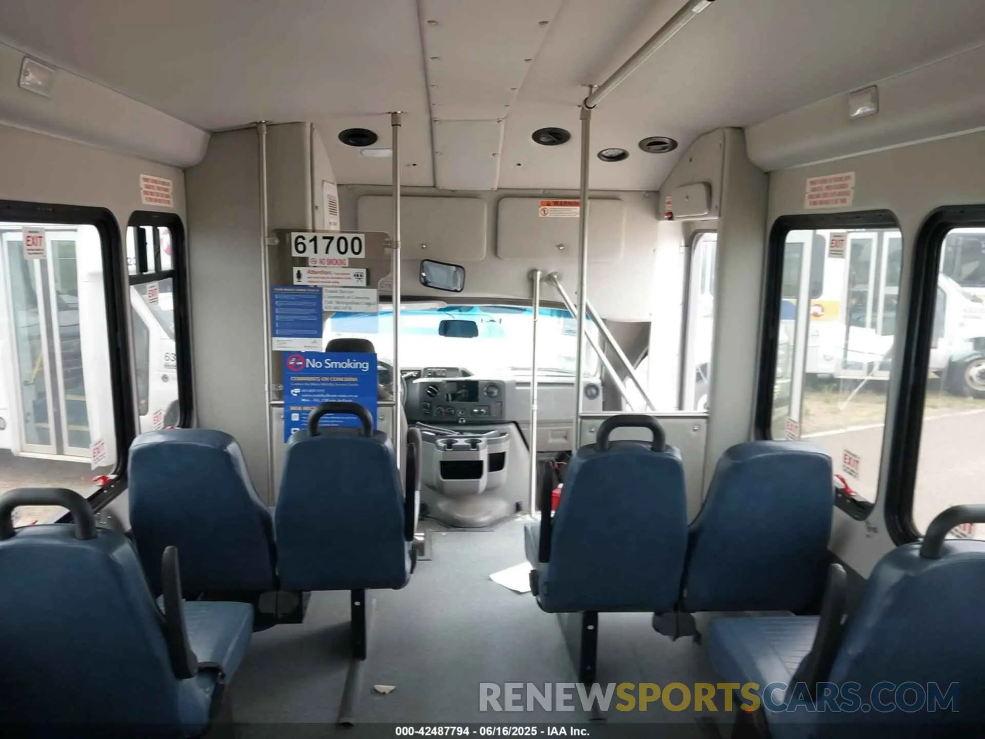 6 fotografías del automóvil dañado 1FDFE4FS3KDC32045 FORD E-450 CUTAWAY 2019