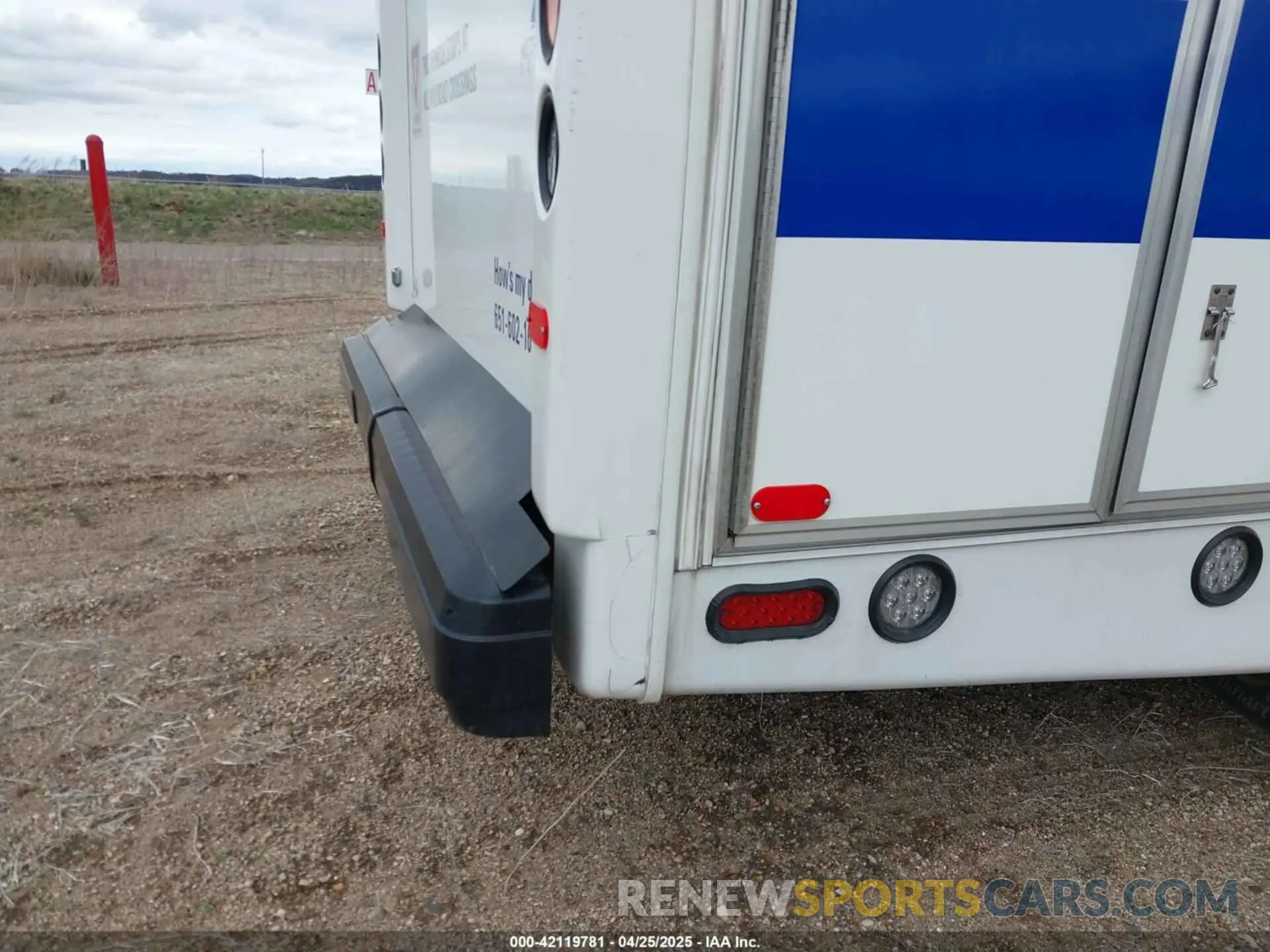 11 fotografías del automóvil dañado 1FDFE4FS3KDC59665 FORD E-450 CUTAWAY 2019