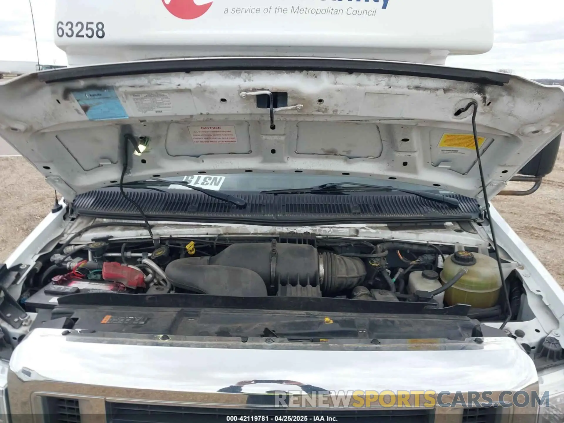 9 fotografías del automóvil dañado 1FDFE4FS3KDC59665 FORD E-450 CUTAWAY 2019