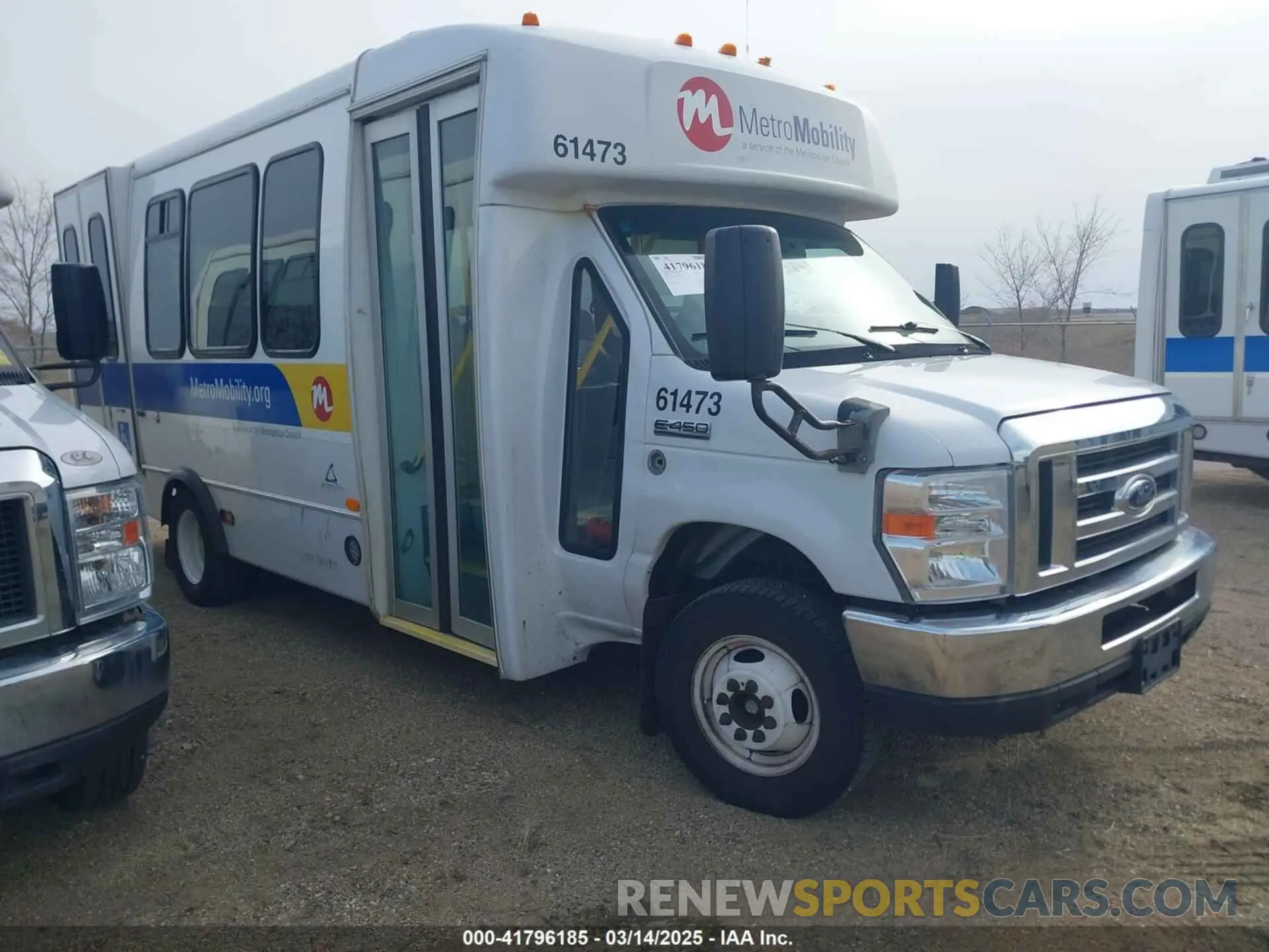 1 fotografías del automóvil dañado 1FDFE4FS4KDC56693 FORD E-450 CUTAWAY 2019