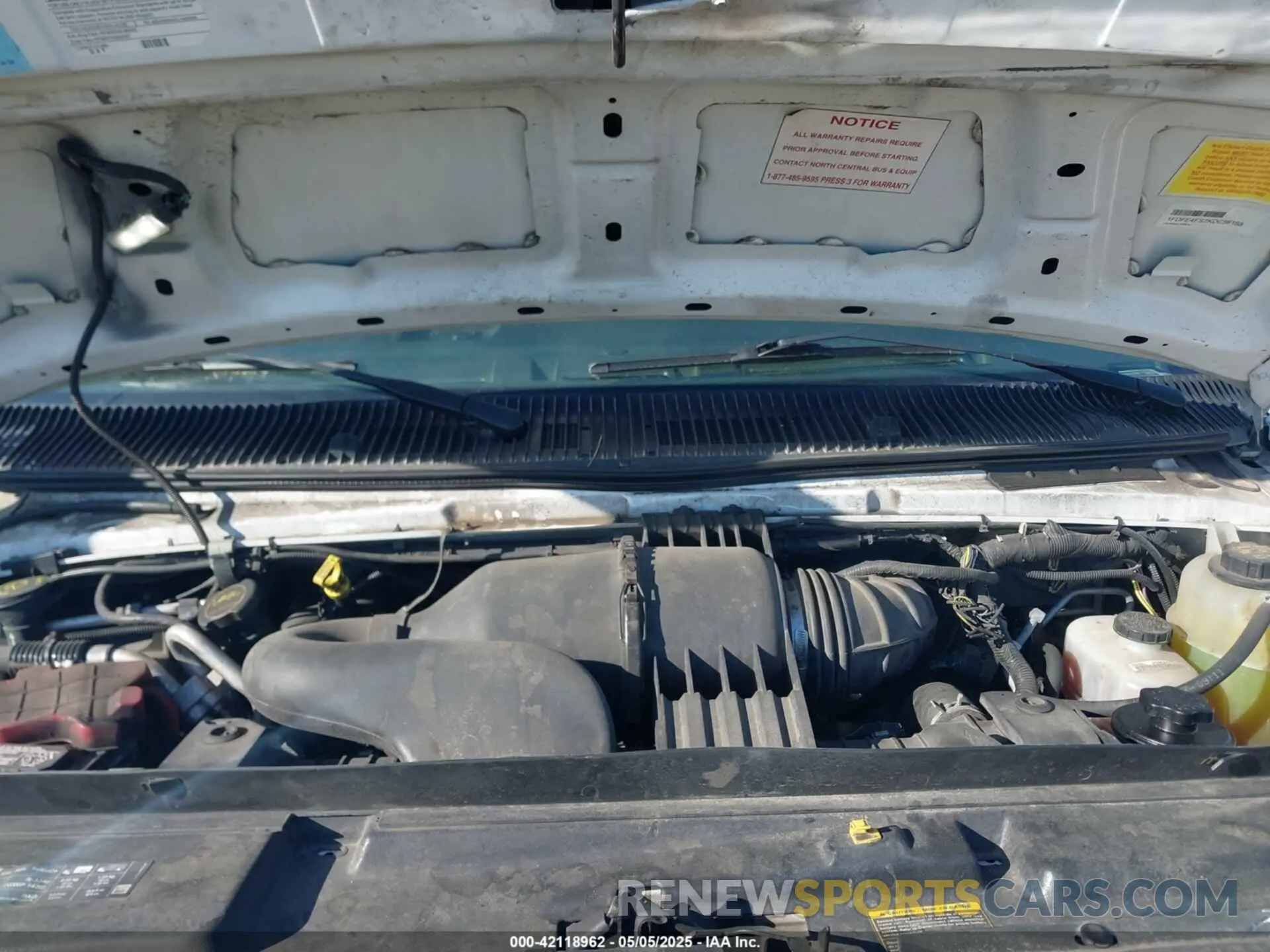 9 fotografías del automóvil dañado 1FDFE4FS7KDC56168 FORD E-450 CUTAWAY 2019