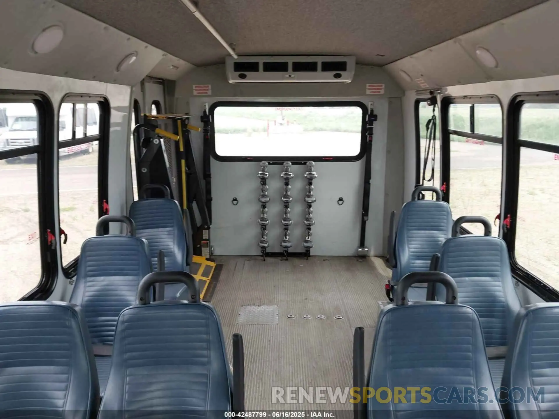 6 fotografías del automóvil dañado 1FDFE4FS9KDC31028 FORD E-450 CUTAWAY 2019
