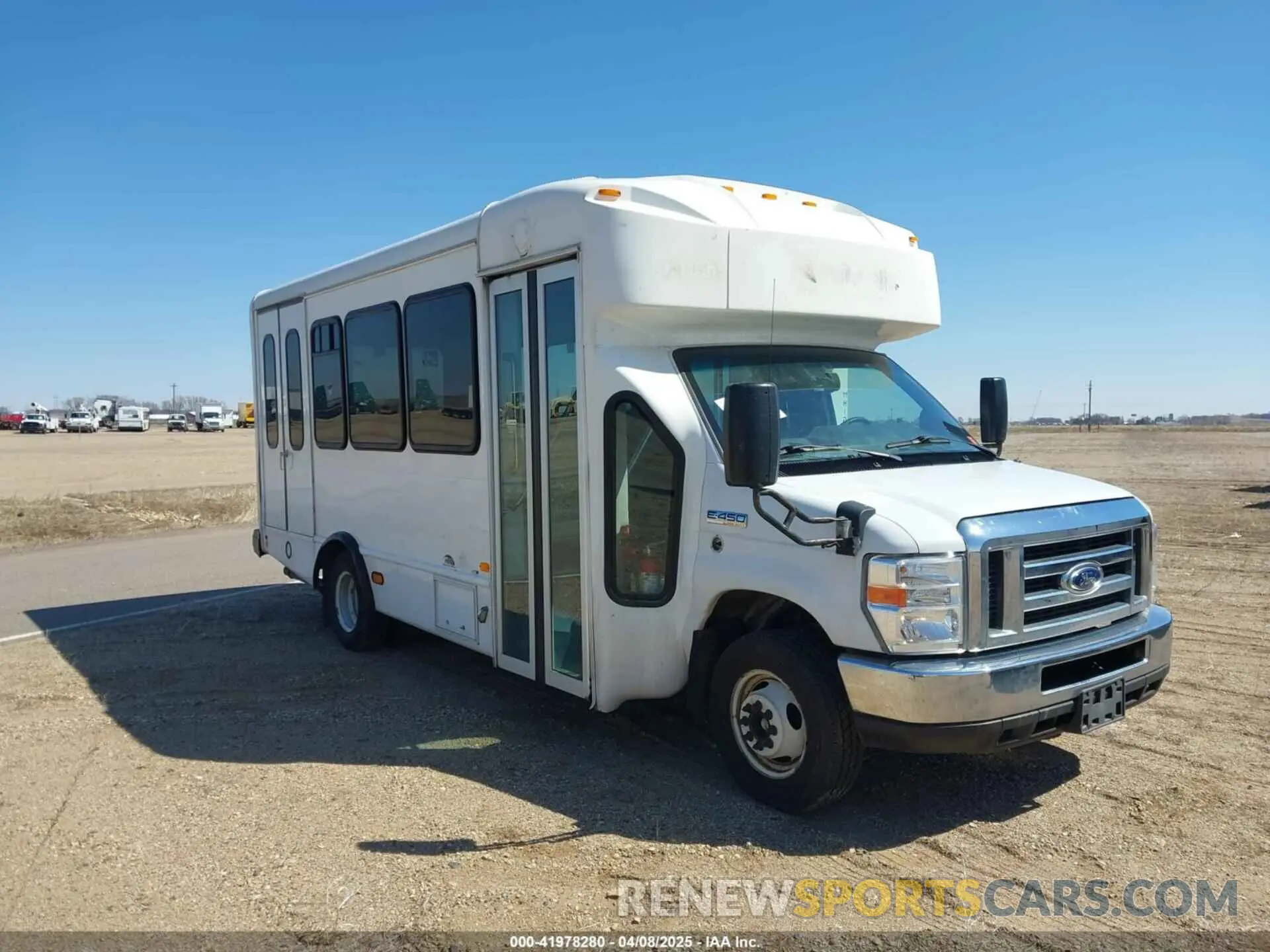1 fotografías del automóvil dañado 1FDFE4FSXKDC32026 FORD E-450 CUTAWAY 2019