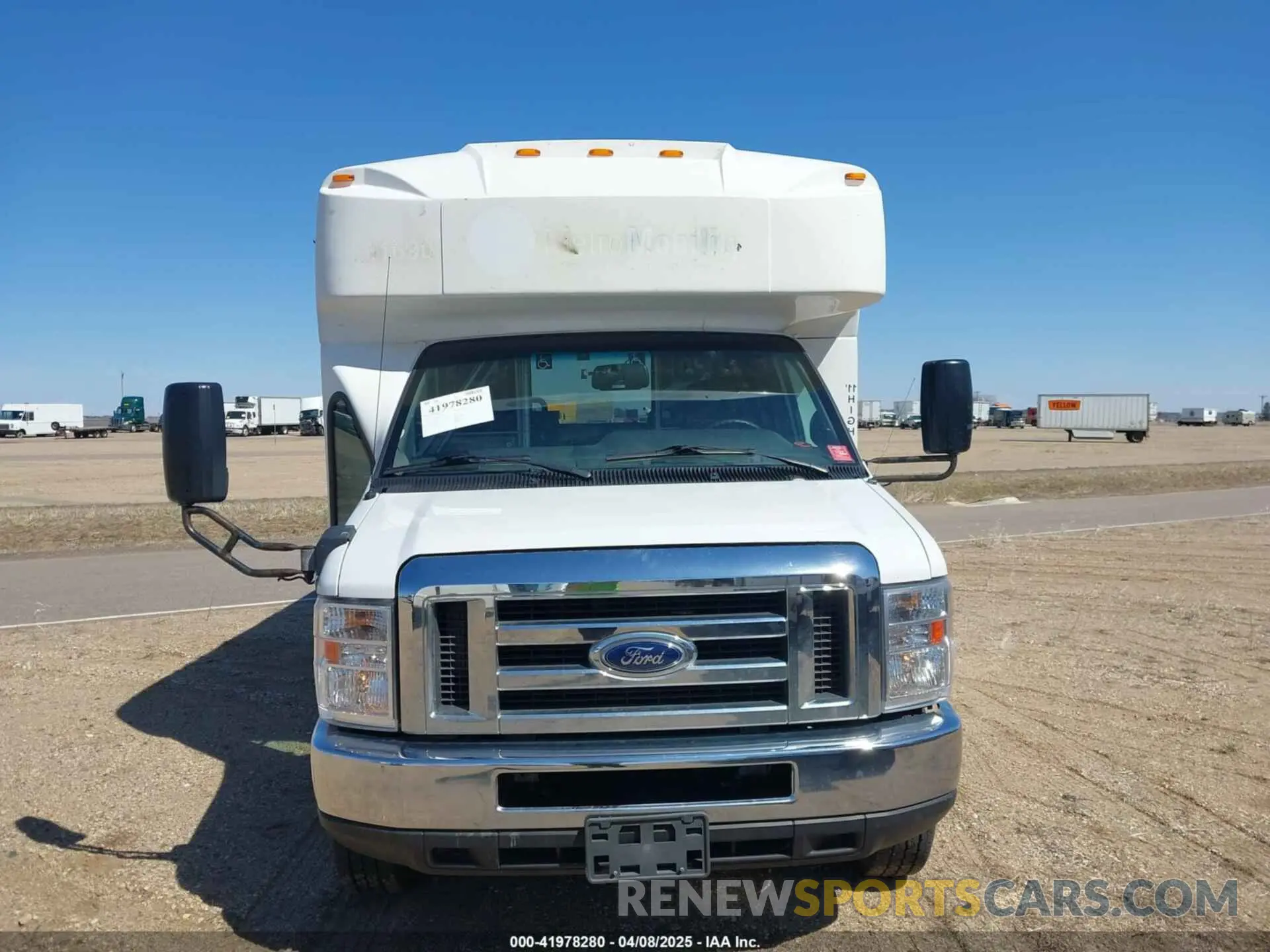 12 fotografías del automóvil dañado 1FDFE4FSXKDC32026 FORD E-450 CUTAWAY 2019