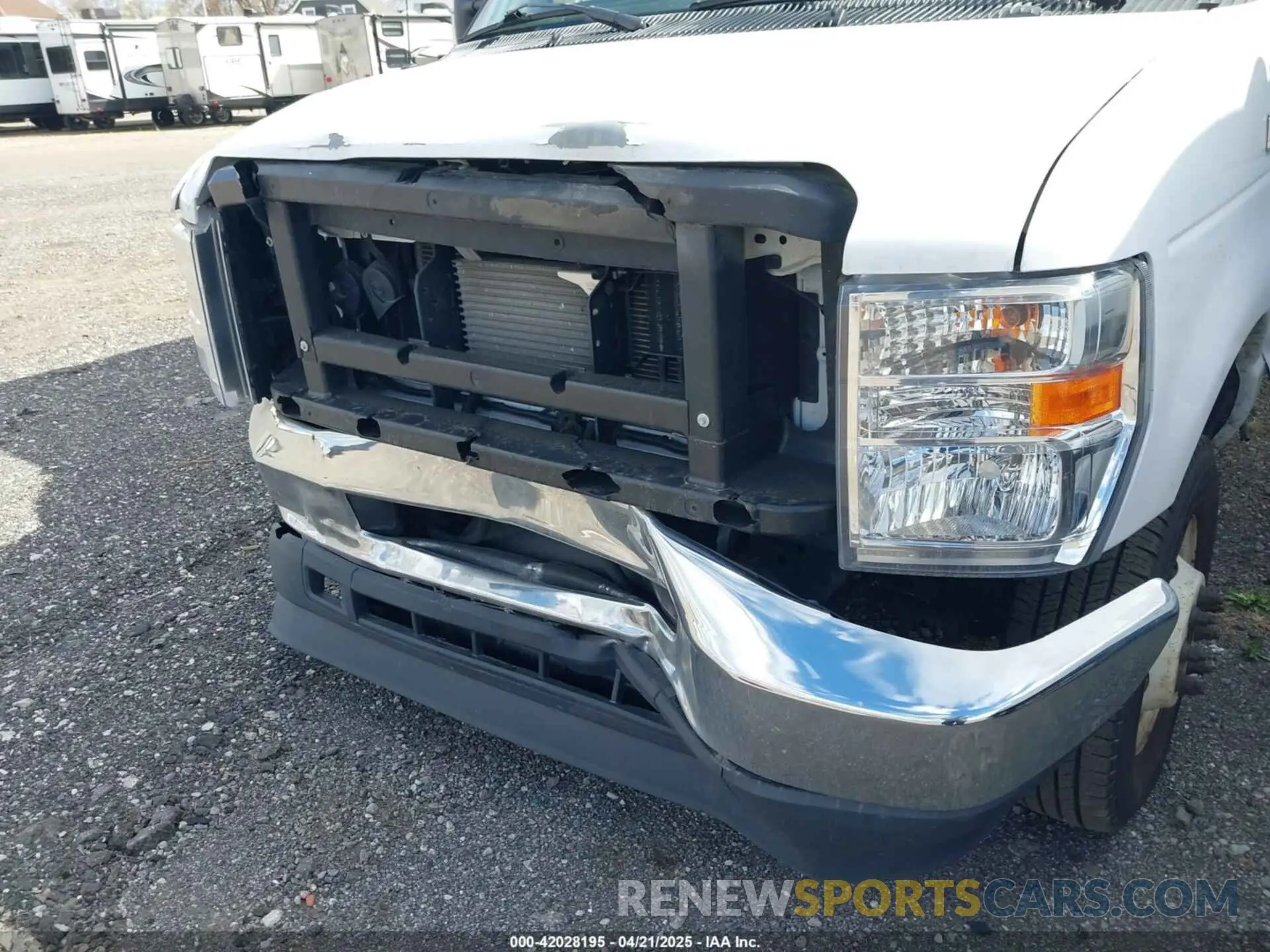 11 fotografías del automóvil dañado 1FDXE4FN5MDC25793 FORD E-450 CUTAWAY 2021
