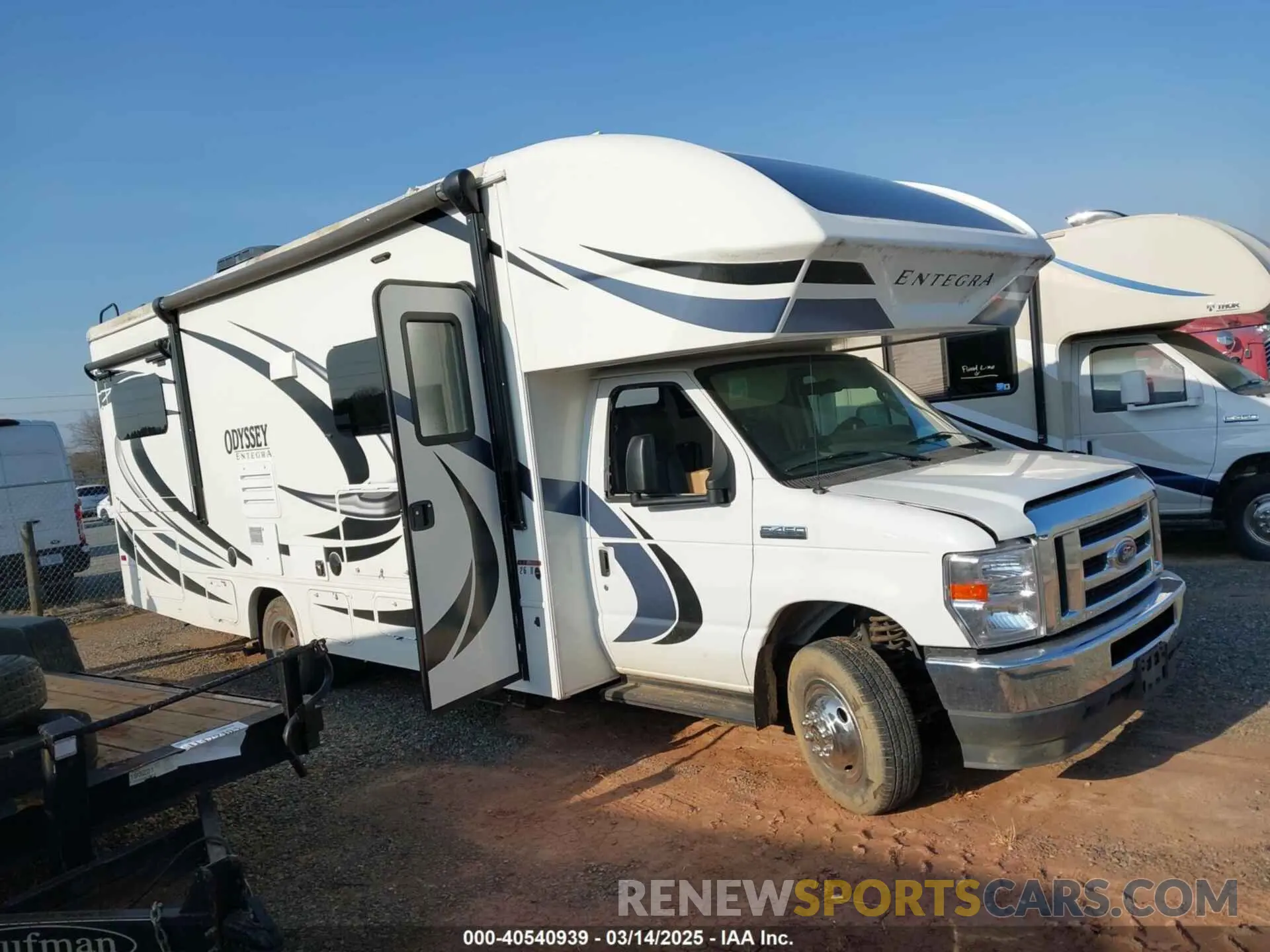 14 fotografías del automóvil dañado 1FDXE4FNXMDC06625 FORD E-450 CUTAWAY 2021