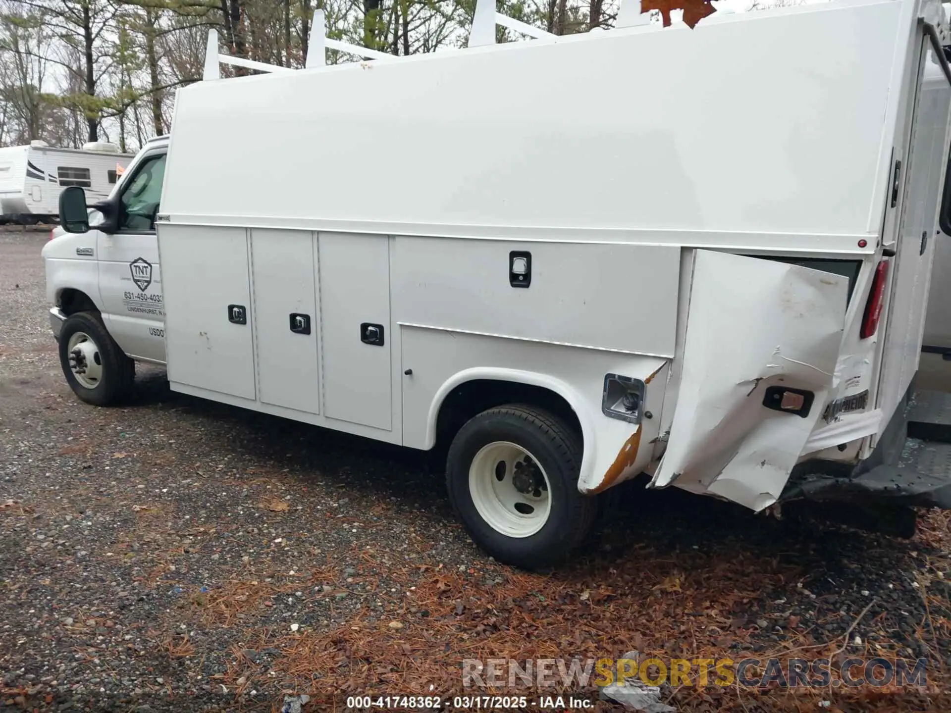 3 fotografías del automóvil dañado 1FDXE4FN1NDC20320 FORD E-450 CUTAWAY 2022