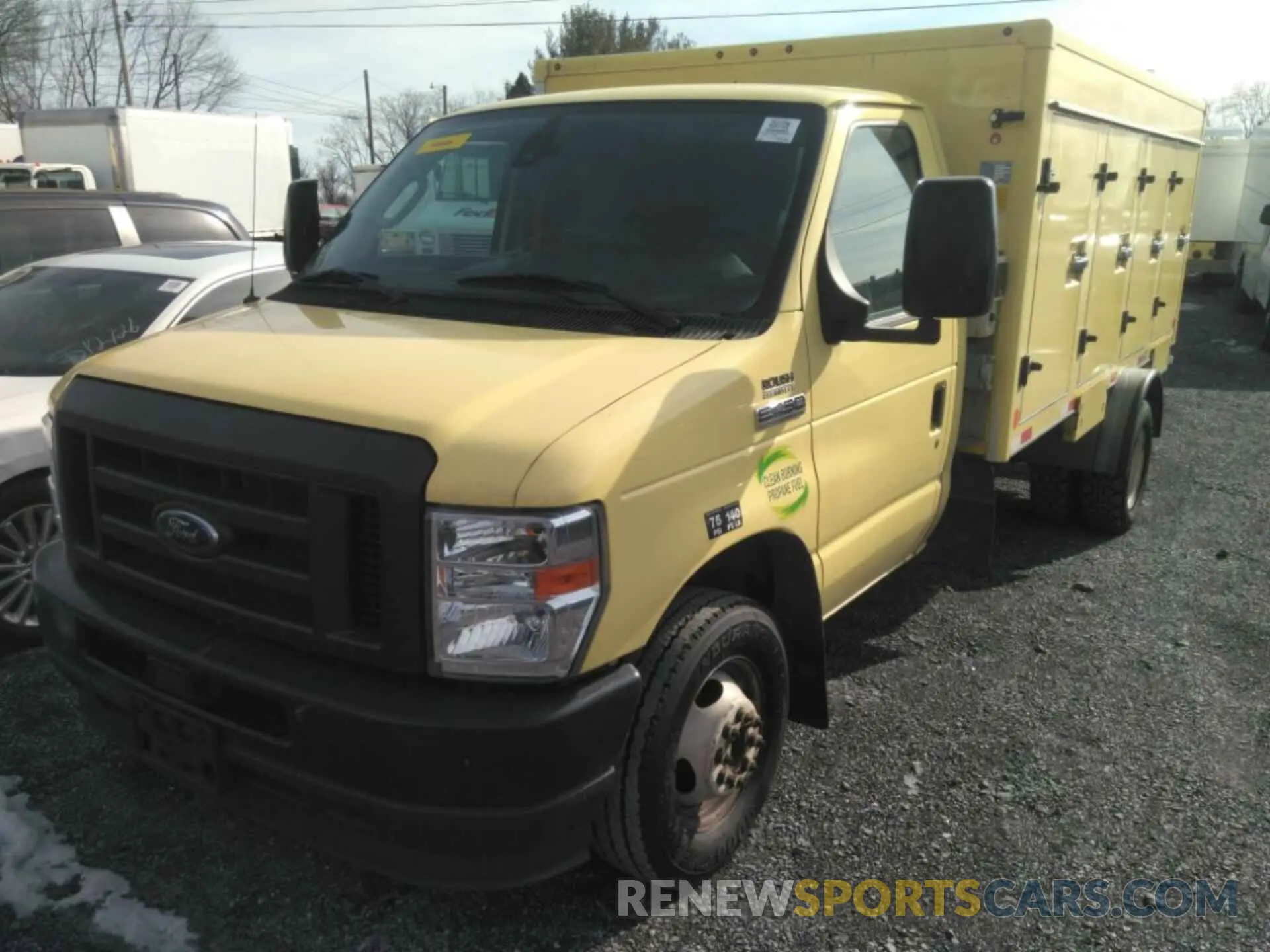 2 fotografías del automóvil dañado 1FDXE4FNXNDC26701 FORD E-450 CUTAWAY 2022