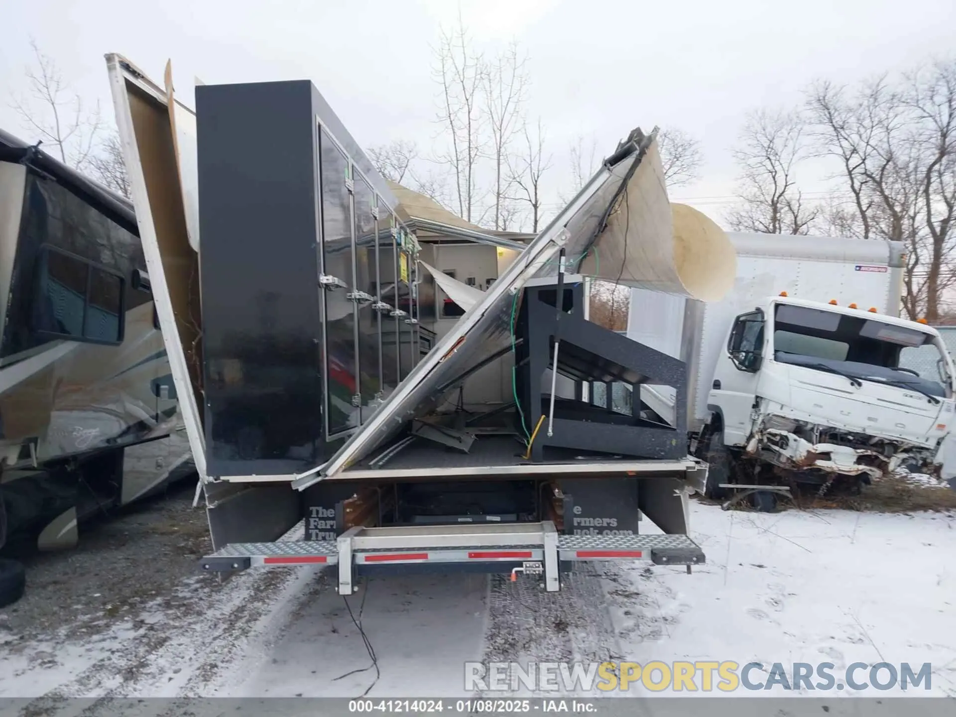16 fotografías del automóvil dañado 1FDWE4FK1PDD26514 FORD E-450 CUTAWAY 2023