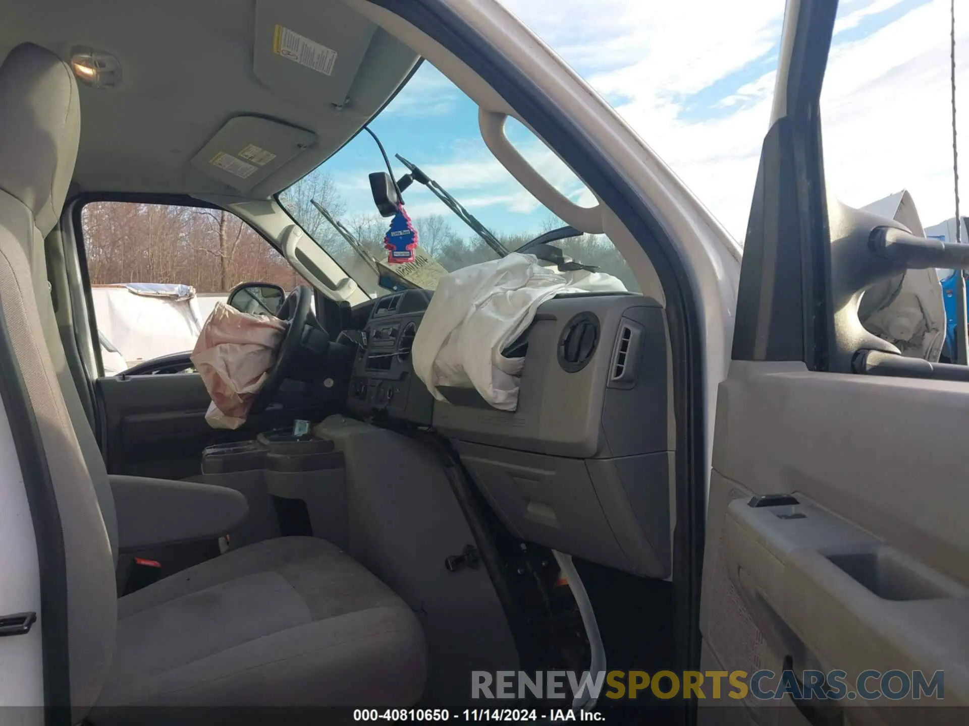 6 fotografías del automóvil dañado 1FDXE4FN3PDD23175 FORD E-450 CUTAWAY 2023
