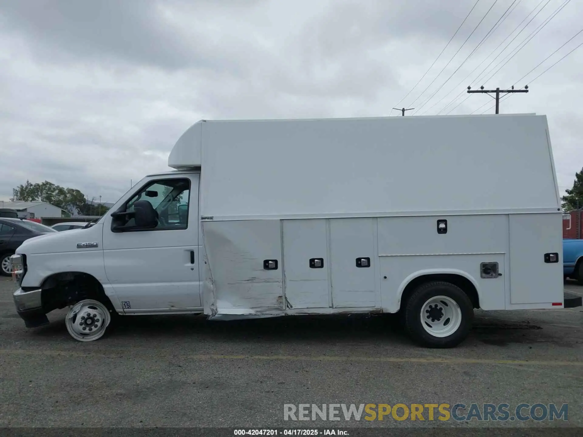 17 fotografías del automóvil dañado 1FDXE4FN9PDD25321 FORD E-450 CUTAWAY 2023